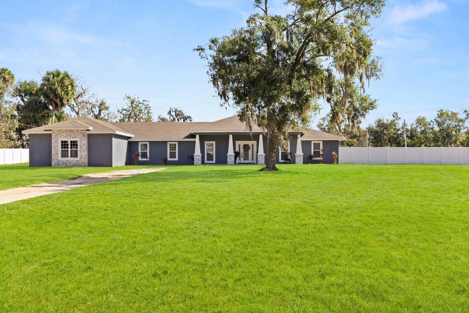 Photo of 812 CHASTAIN ROAD, SEFFNER, FL 33584
