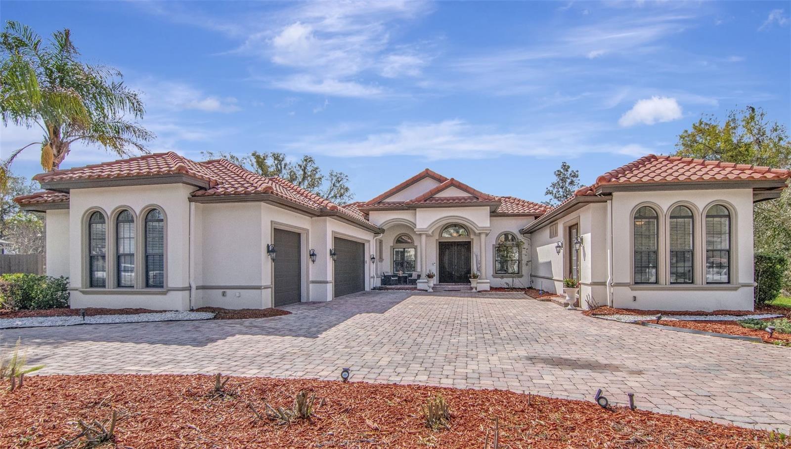 Photo of 1022 EMERALD CREEK DRIVE, VALRICO, FL 33596