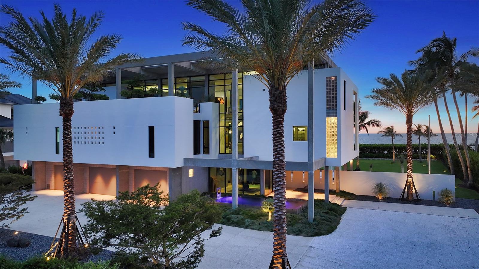 Photo of 8250 SANDERLING ROAD, SARASOTA, FL 34242