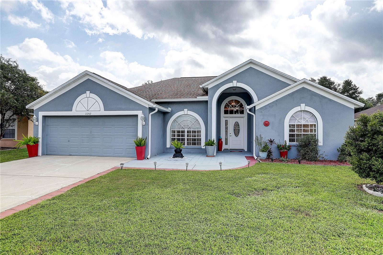 Photo of 2242 TOWERING OAKS CIRCLE, SEFFNER, FL 33584