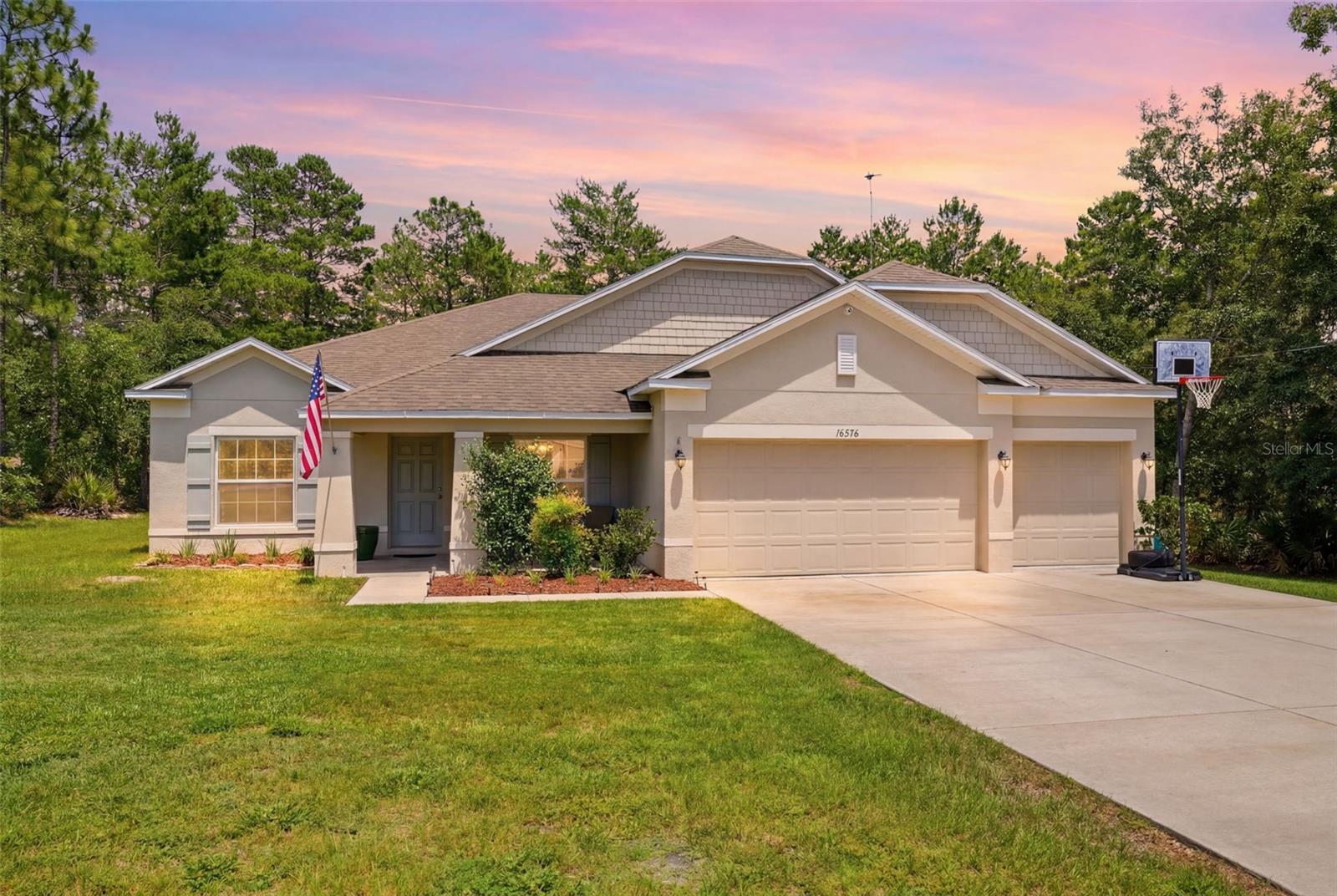Photo of 18296 MABERLY ROAD, WEEKI WACHEE, FL 34614