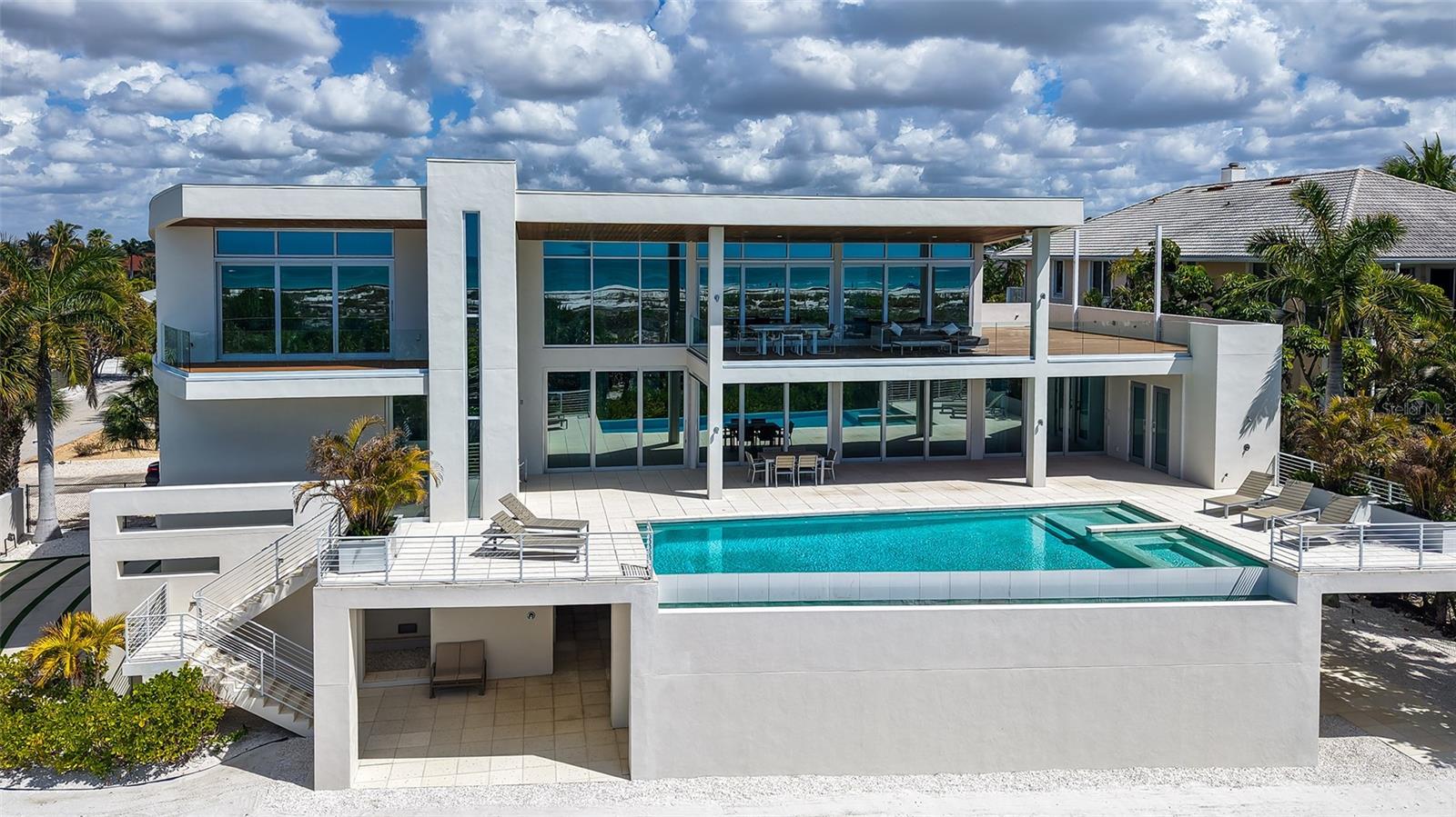 Photo of 160 WHITTIER DRIVE, SARASOTA, FL 34236