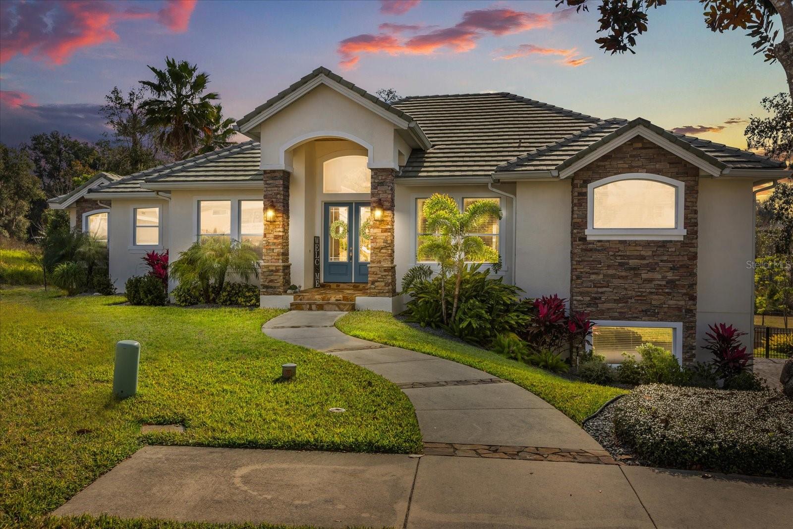 Photo of 516 SANCTUARY GOLF PLACE, APOPKA, FL 32712