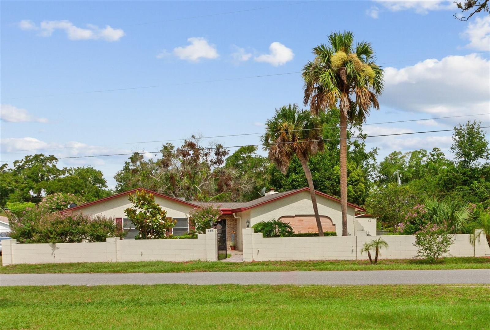 Photo of 334 MAPLE DRIVE, LONGWOOD, FL 32750