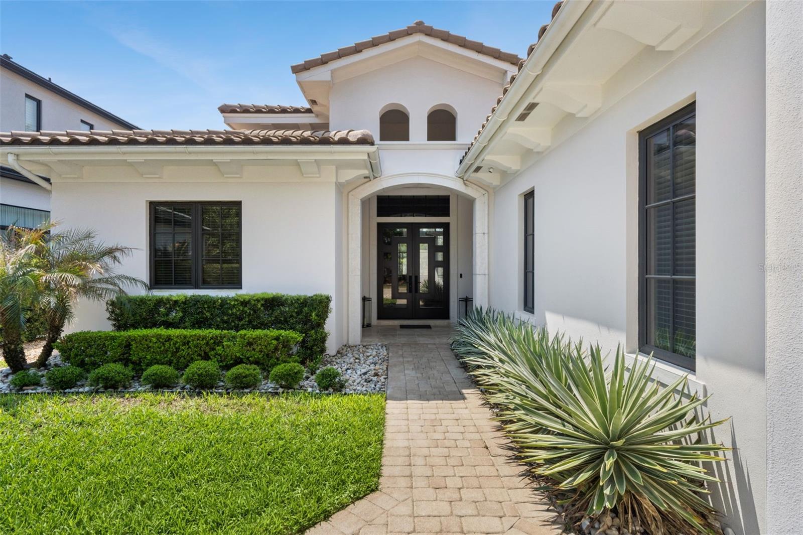 Photo of 10228 KENSINGTON SHORE DRIVE, ORLANDO, FL 32827
