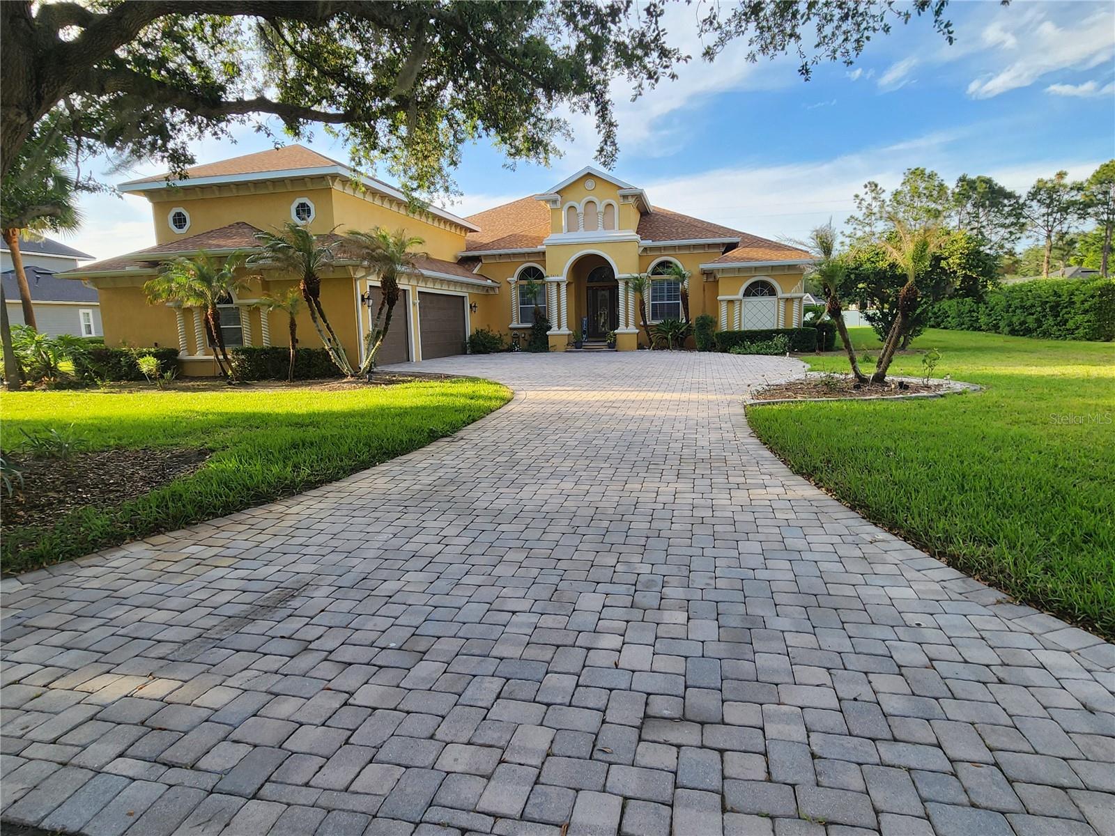 Photo of 2656 WYNDSOR OAKS WAY, WINTER HAVEN, FL 33884