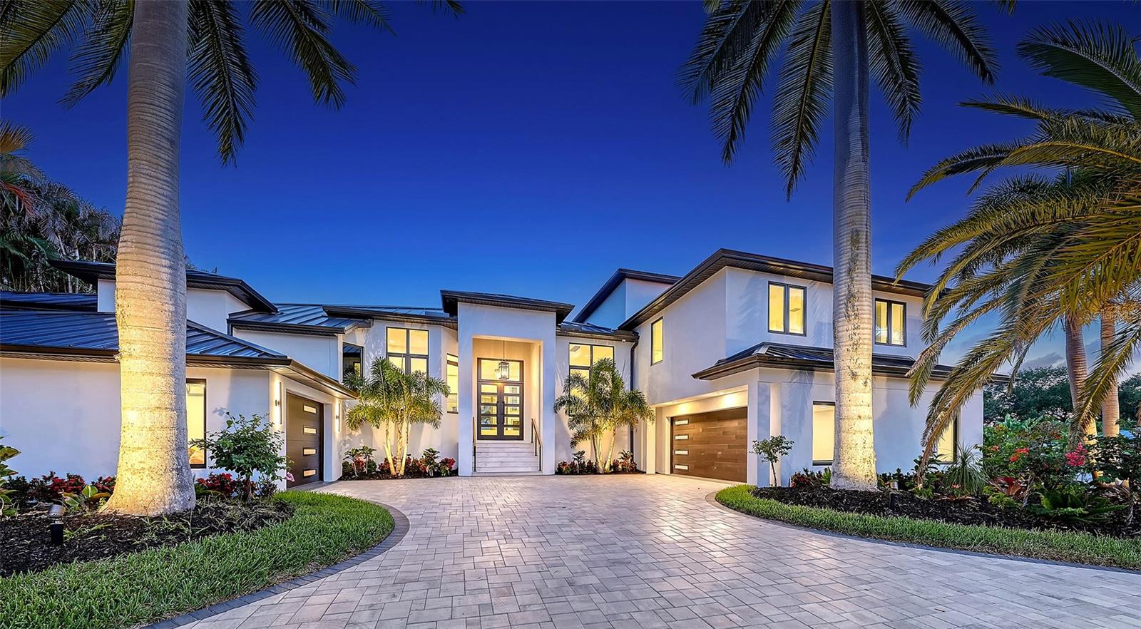 Photo of 1516 RIDGEWOOD LANE, SARASOTA, FL 34231