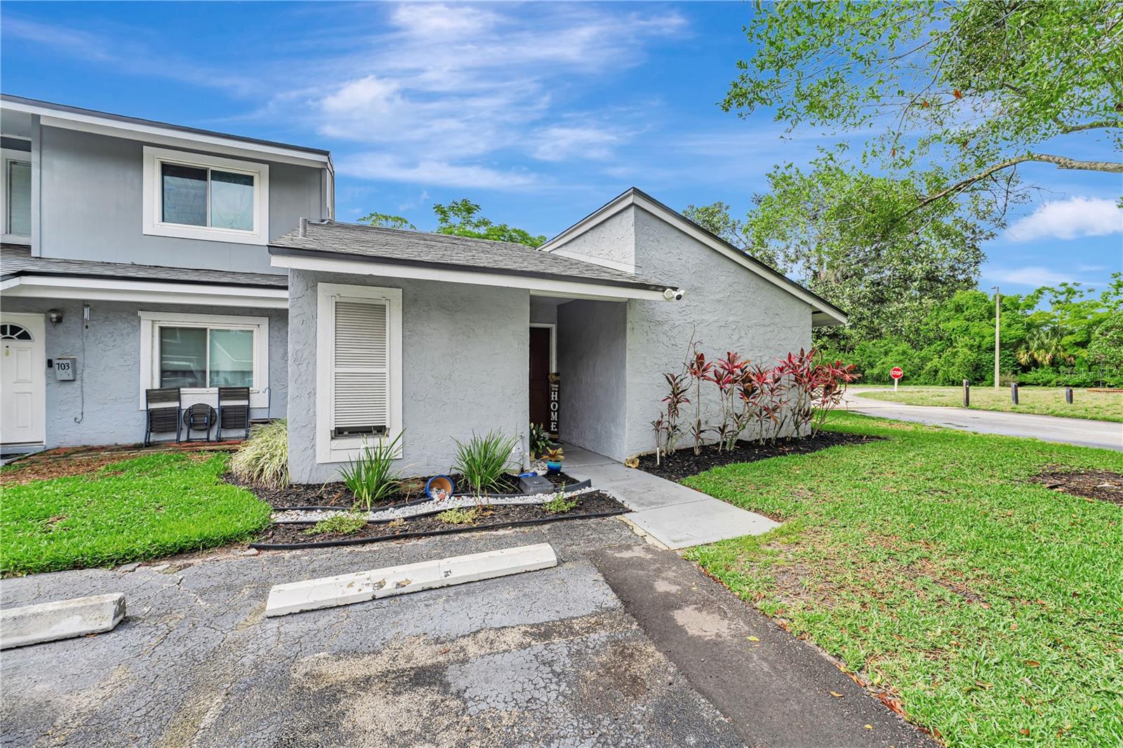Photo of 701 SAINT MICHAEL LANE, ALTAMONTE SPRINGS, FL 32714
