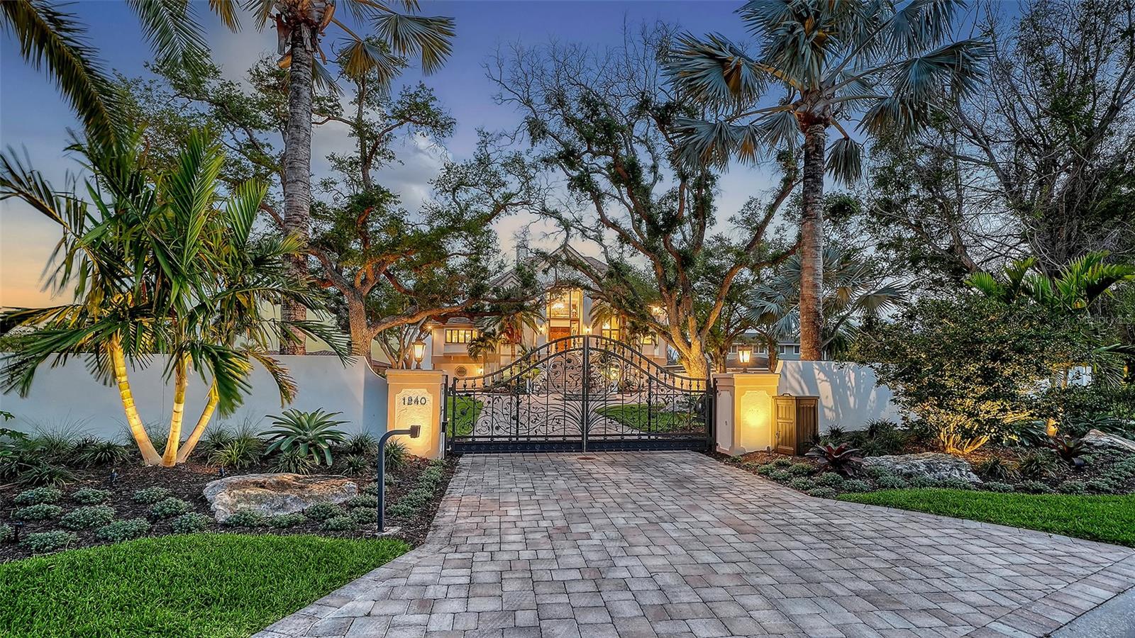 Photo of 1240 HILLVIEW DRIVE, SARASOTA, FL 34239