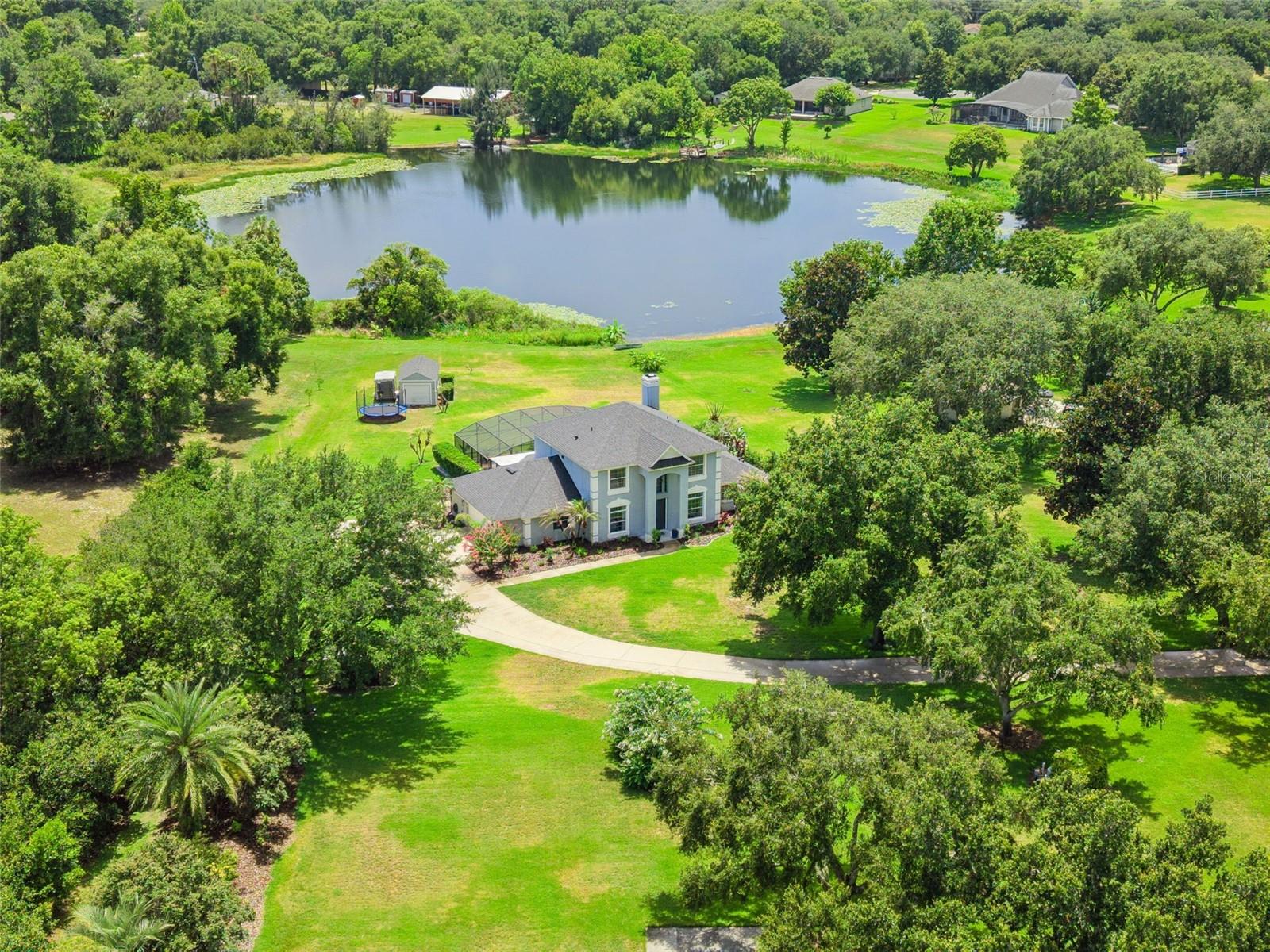Photo of 7648 LAKE ANGELINA DRIVE, MOUNT DORA, FL 32757