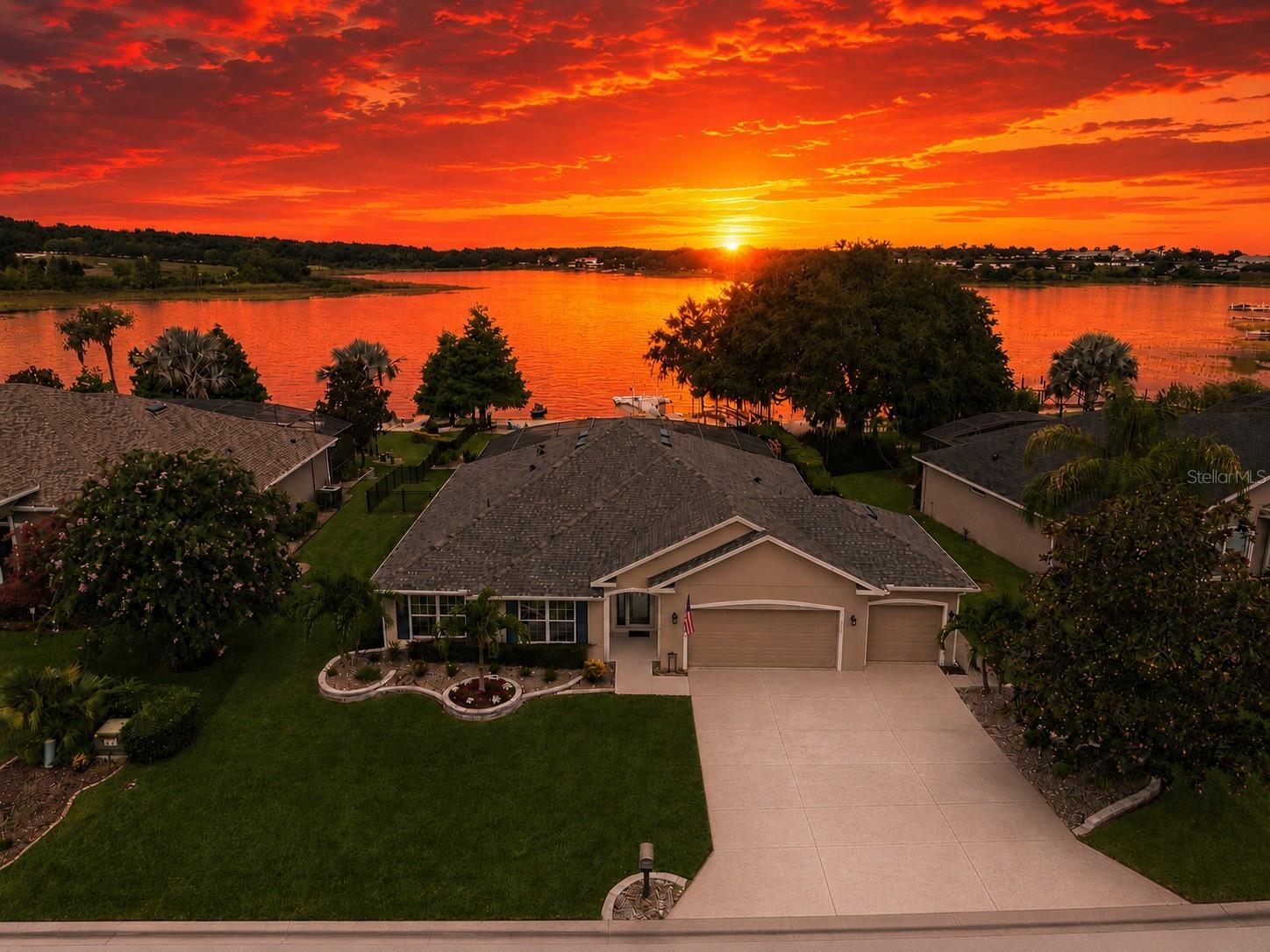 Photo of 11332 LITTLE NELLIE DRIVE, CLERMONT, FL 34711