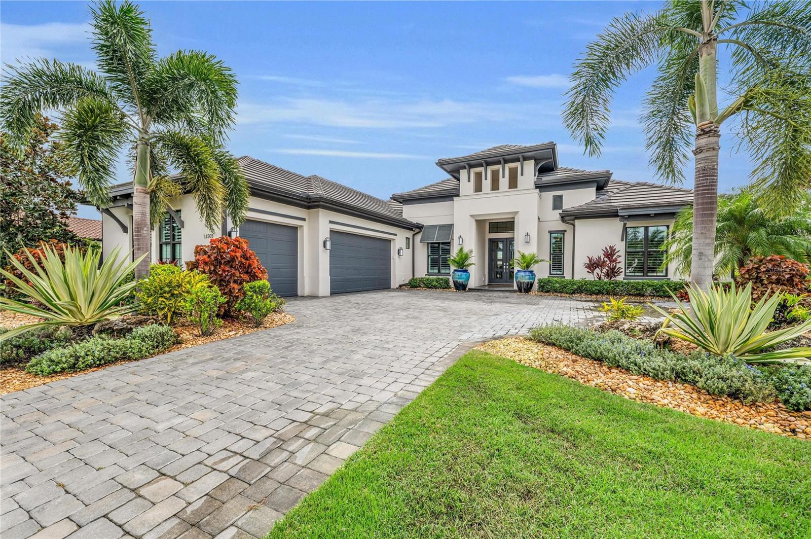 Photo of 11505 HARBOURSIDE LANE, PARRISH, FL 34219