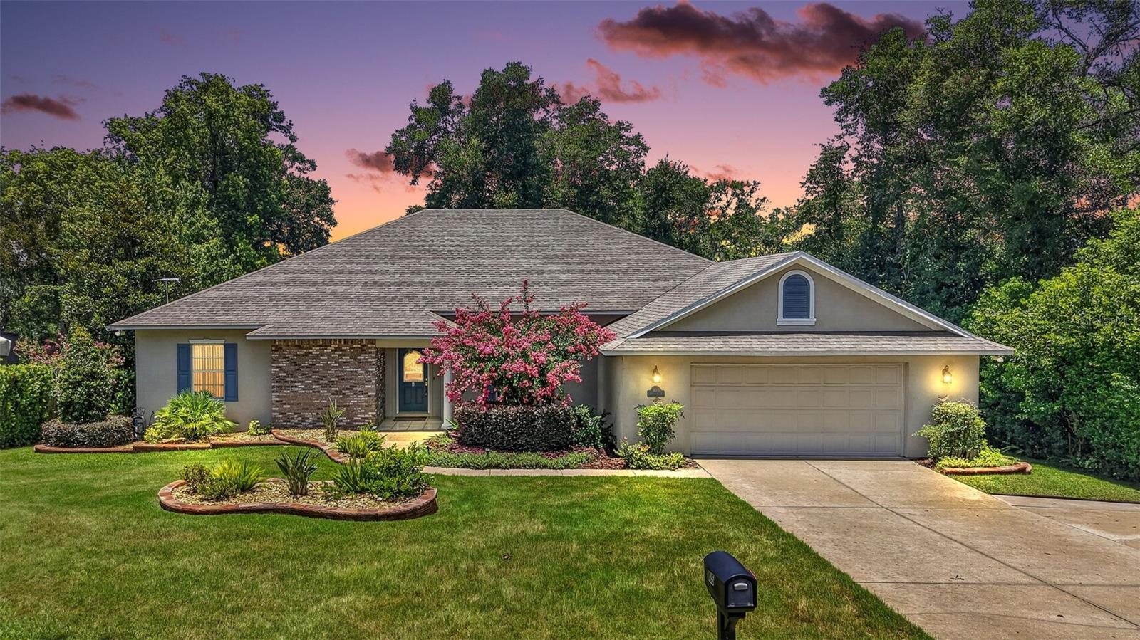 Photo of 705 HILLTOP COURT, MOUNT DORA, FL 32757