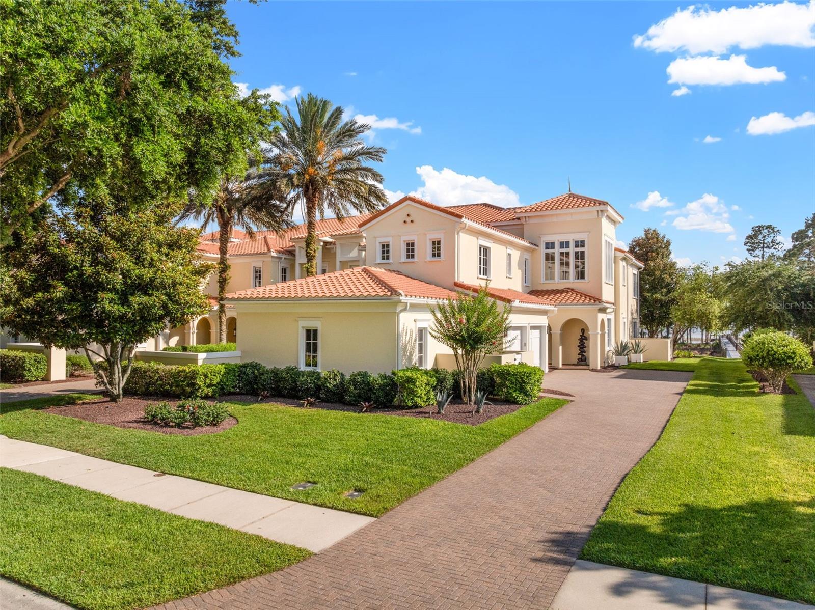 Photo of 10355 KENSINGTON SHORE DRIVE, ORLANDO, FL 32827