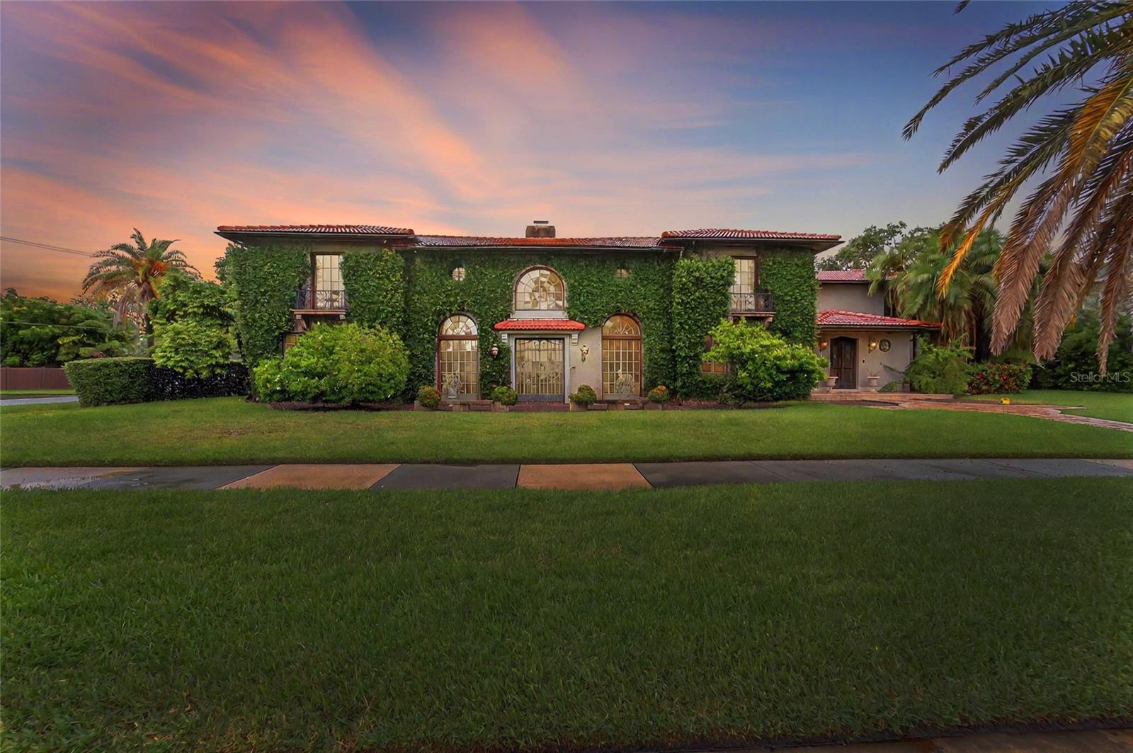 Photo of 301 CASPIAN STREET, TAMPA, FL 33606