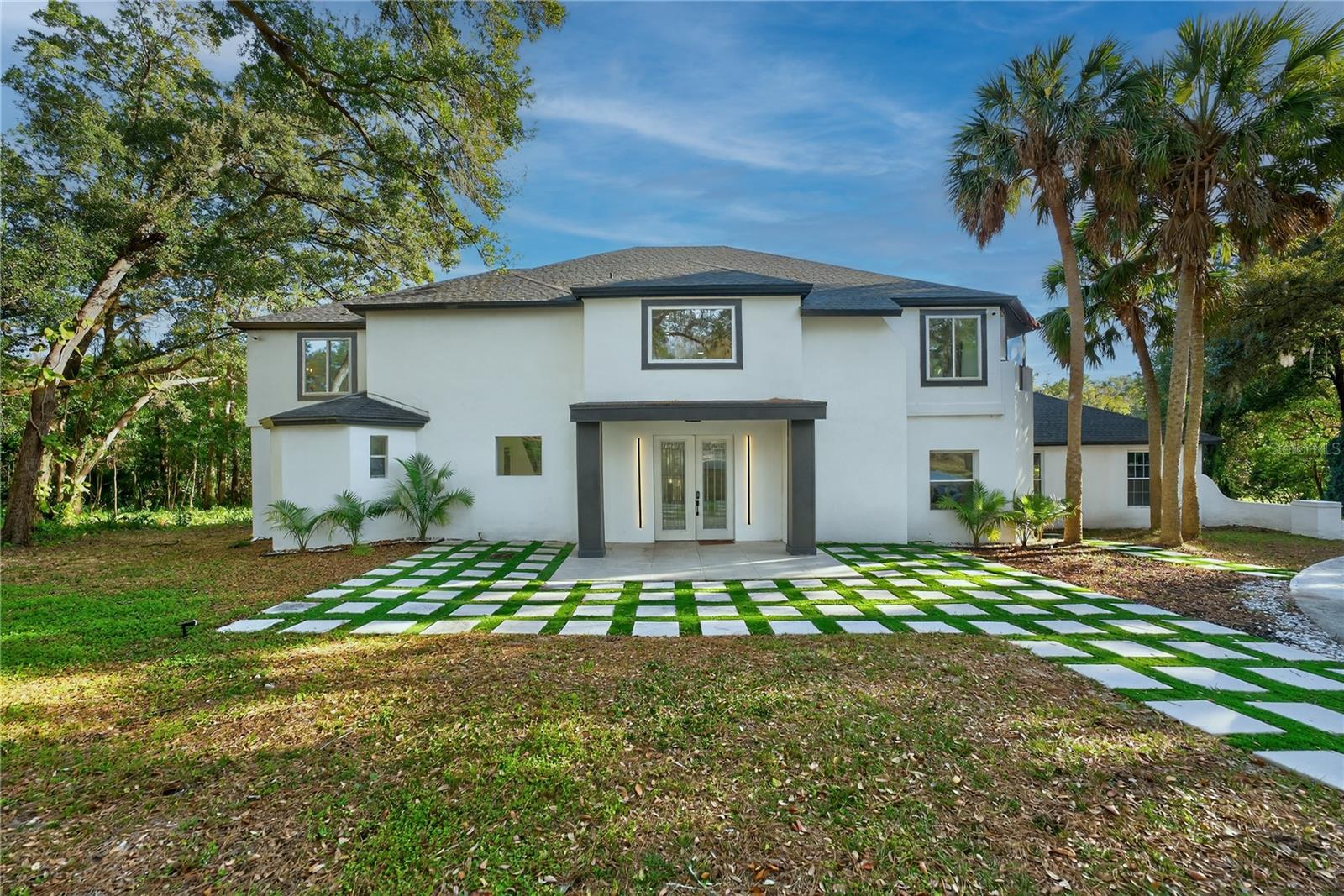 Photo of 305 SWEETWATER CLUB CIRCLE, LONGWOOD, FL 32779