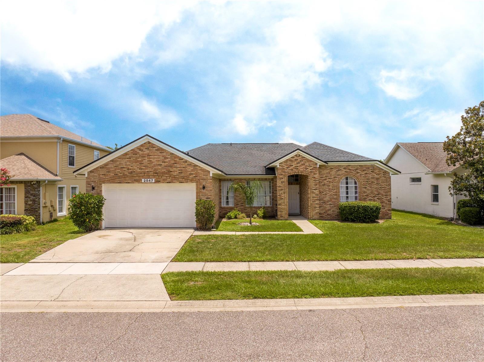 Photo of 2547 RACCOON RUN LANE, ORLANDO, FL 32837