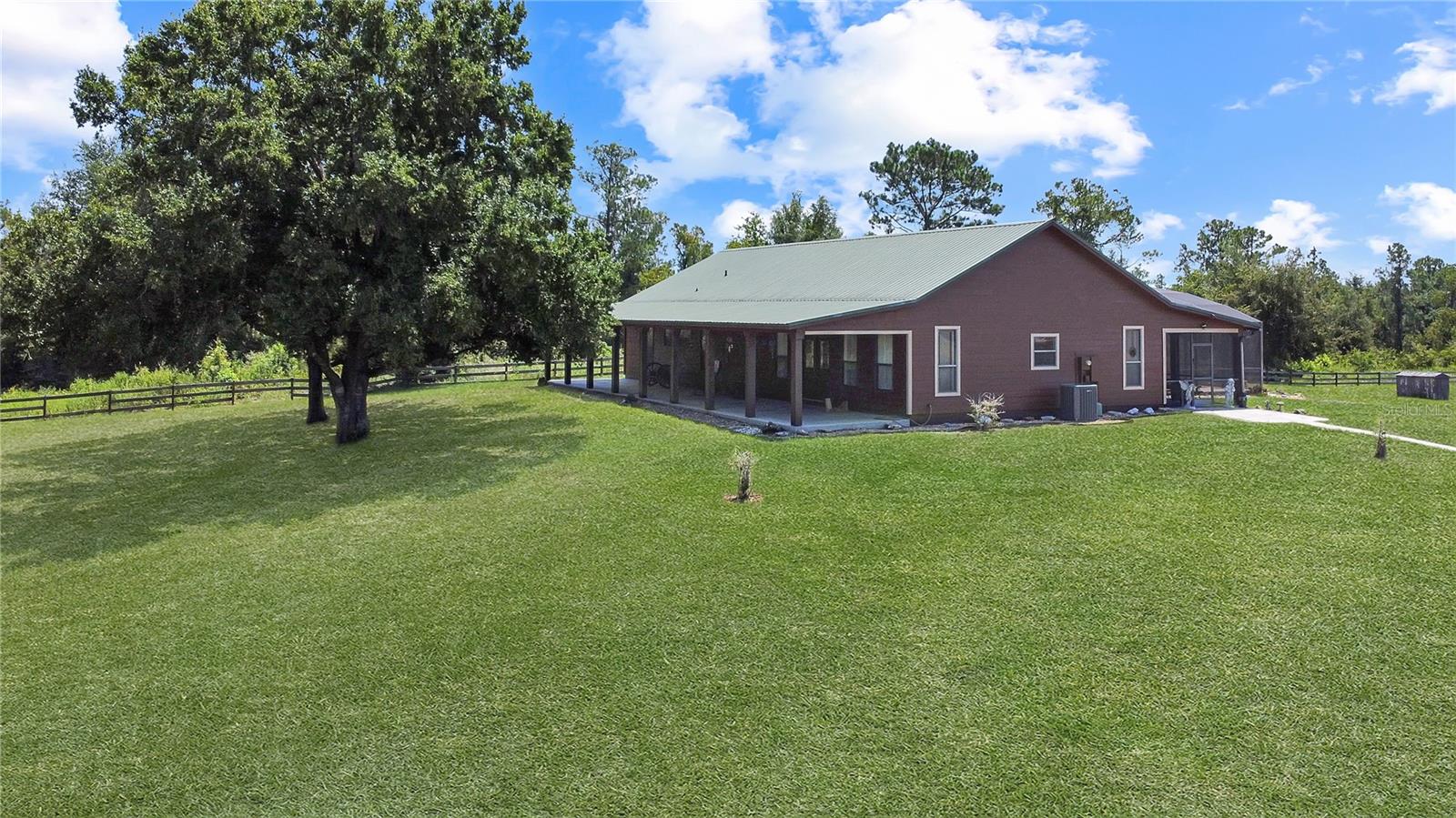Photo of 12150 SKYVIEW LANE, CLERMONT, FL 34715