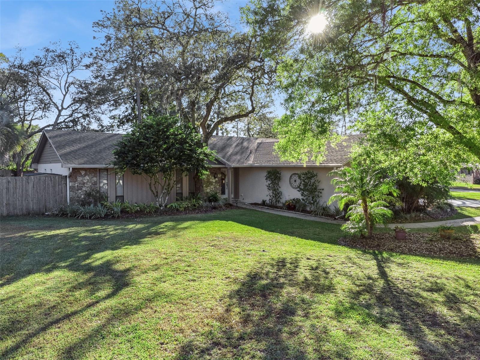 Photo of 603 WATER OAK LANE, LONGWOOD, FL 32779