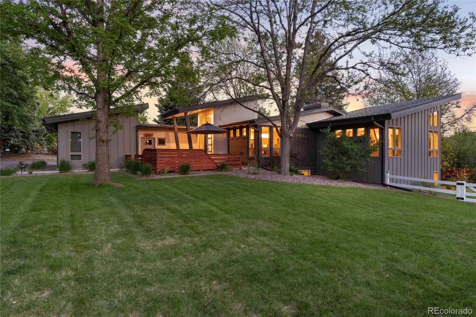 Photo of 6 Bradbury Lane, Littleton, CO 80120