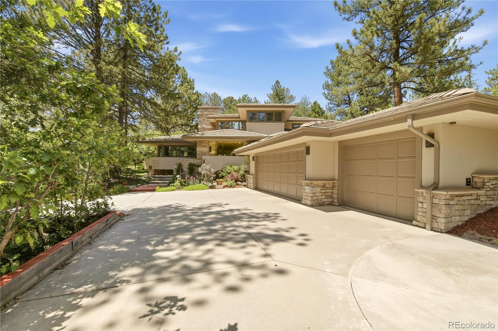 Photo of 504 Providence Drive, Castle Rock, CO 80108