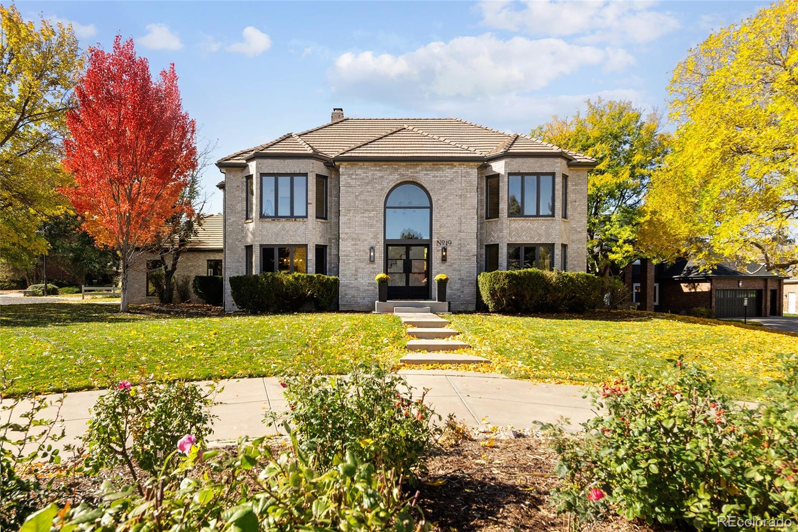 Photo of 19 Falcon Hills Drive, Highlands Ranch, CO 80126