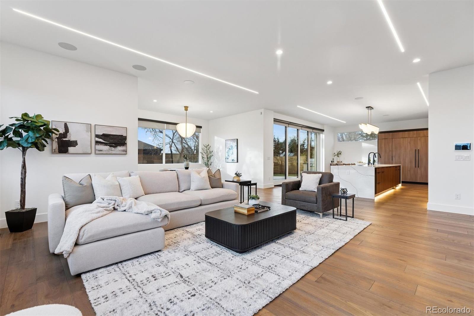 Photo of 267 S Clermont Street, Denver, CO 80246