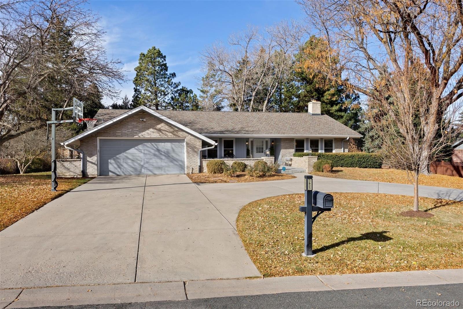 Photo of 5633 E Southmoor Circle, Englewood, CO 80111