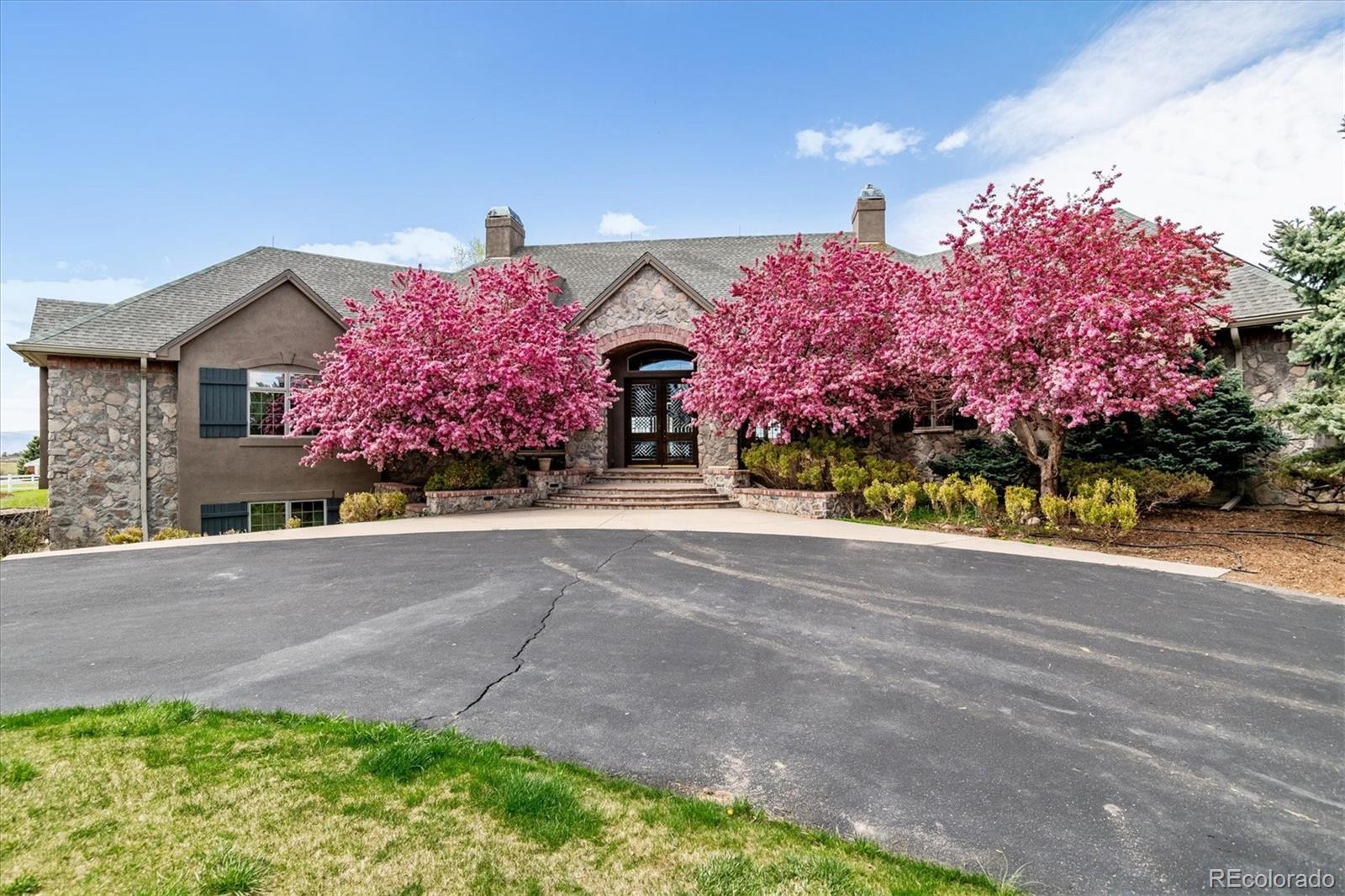 Photo of 9983 Heather Drive, Castle Rock, CO 80108