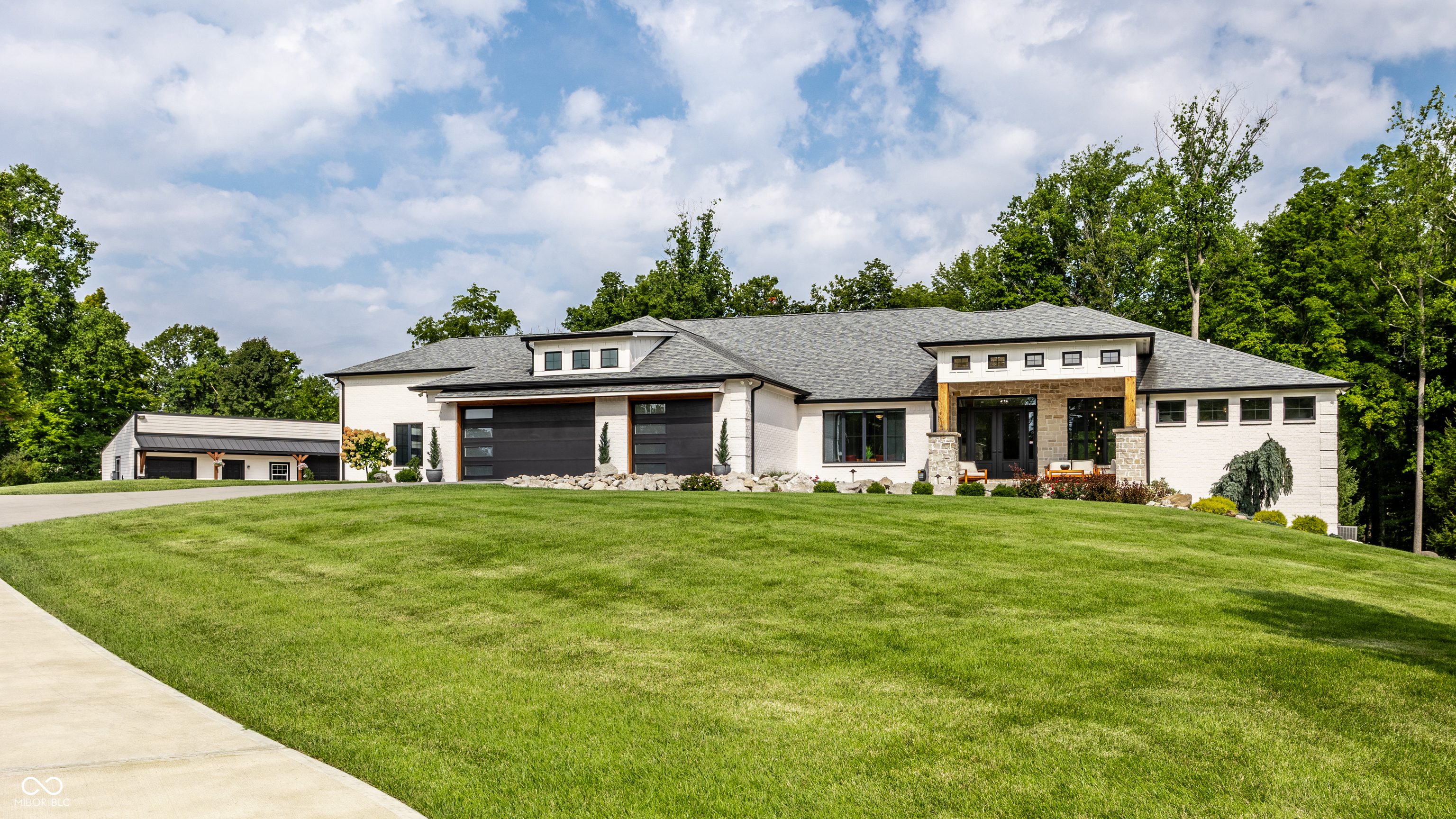 Photo of 6902 Highland Ridge Court, Indianapolis, IN 46237
