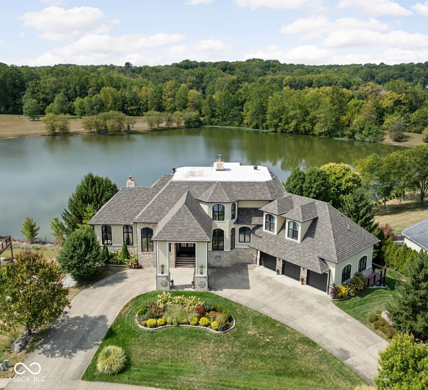 Photo of 8816 Waterside Drive, Indianapolis, IN 46278