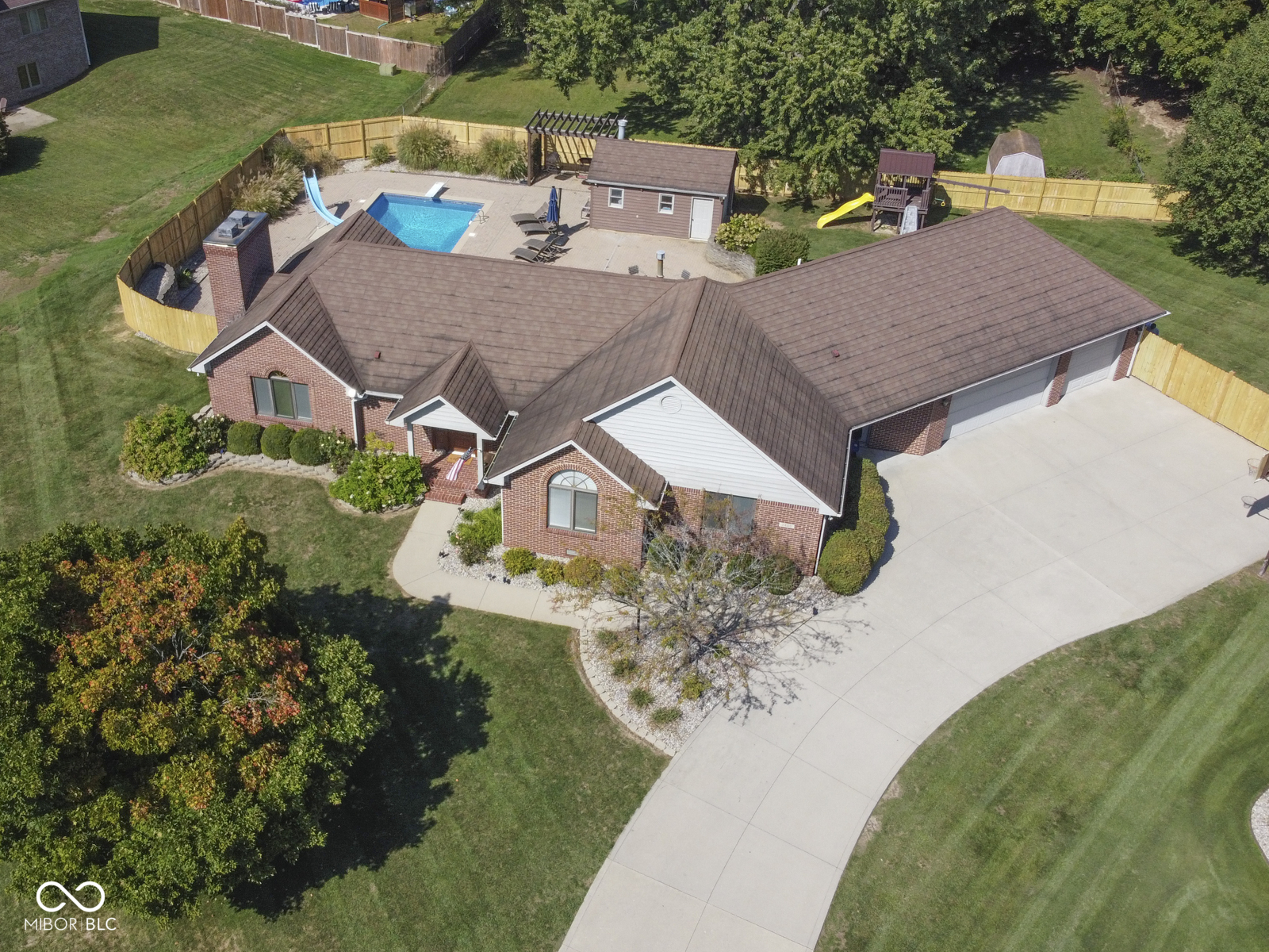Photo of 2405 Valley Court, Shelbyville, IN 46176