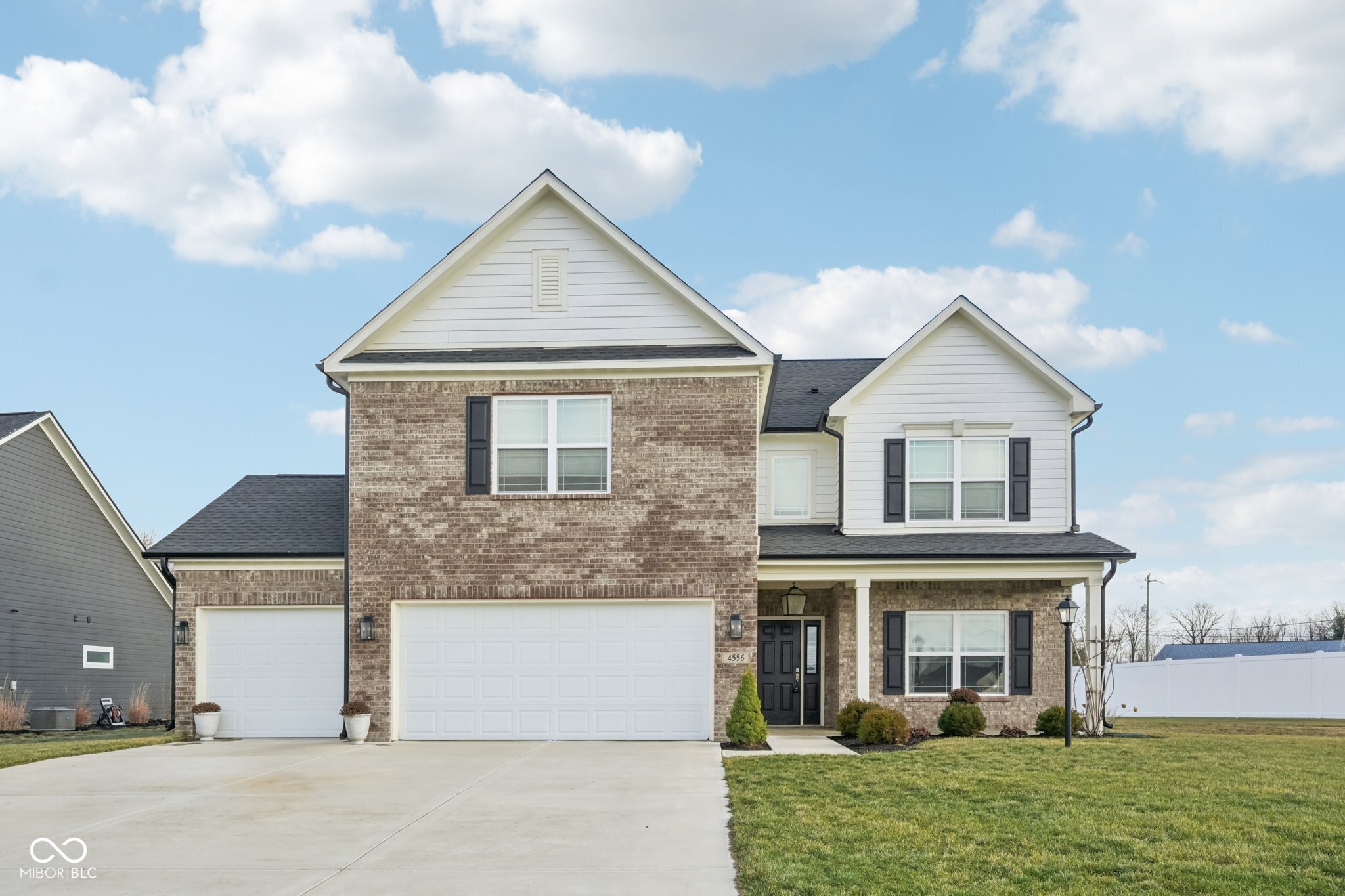 Photo of 4556 W Lakeway Drive, New Palestine, IN 46163