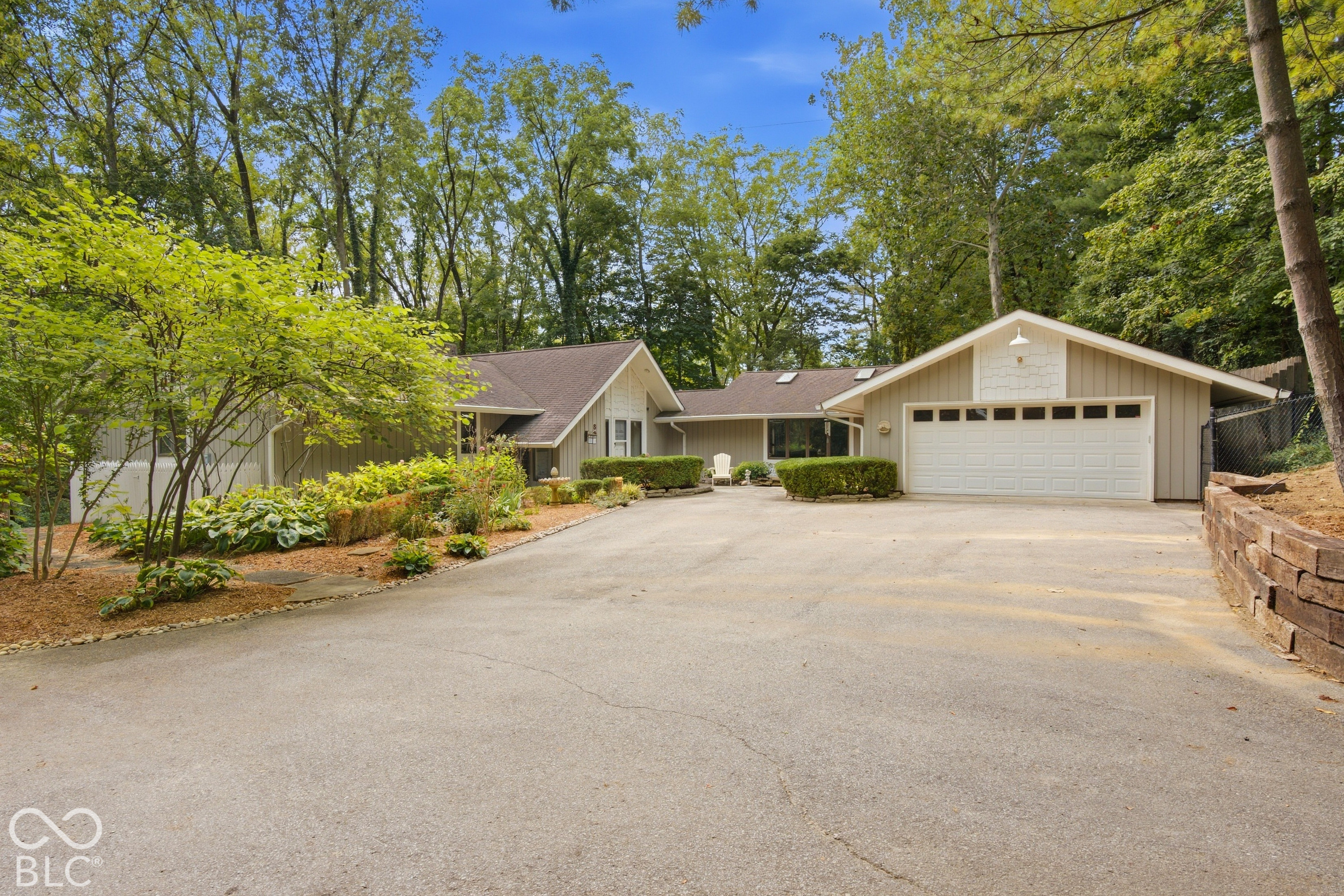 Photo of 890 Starkey Road, Zionsville, IN 46077