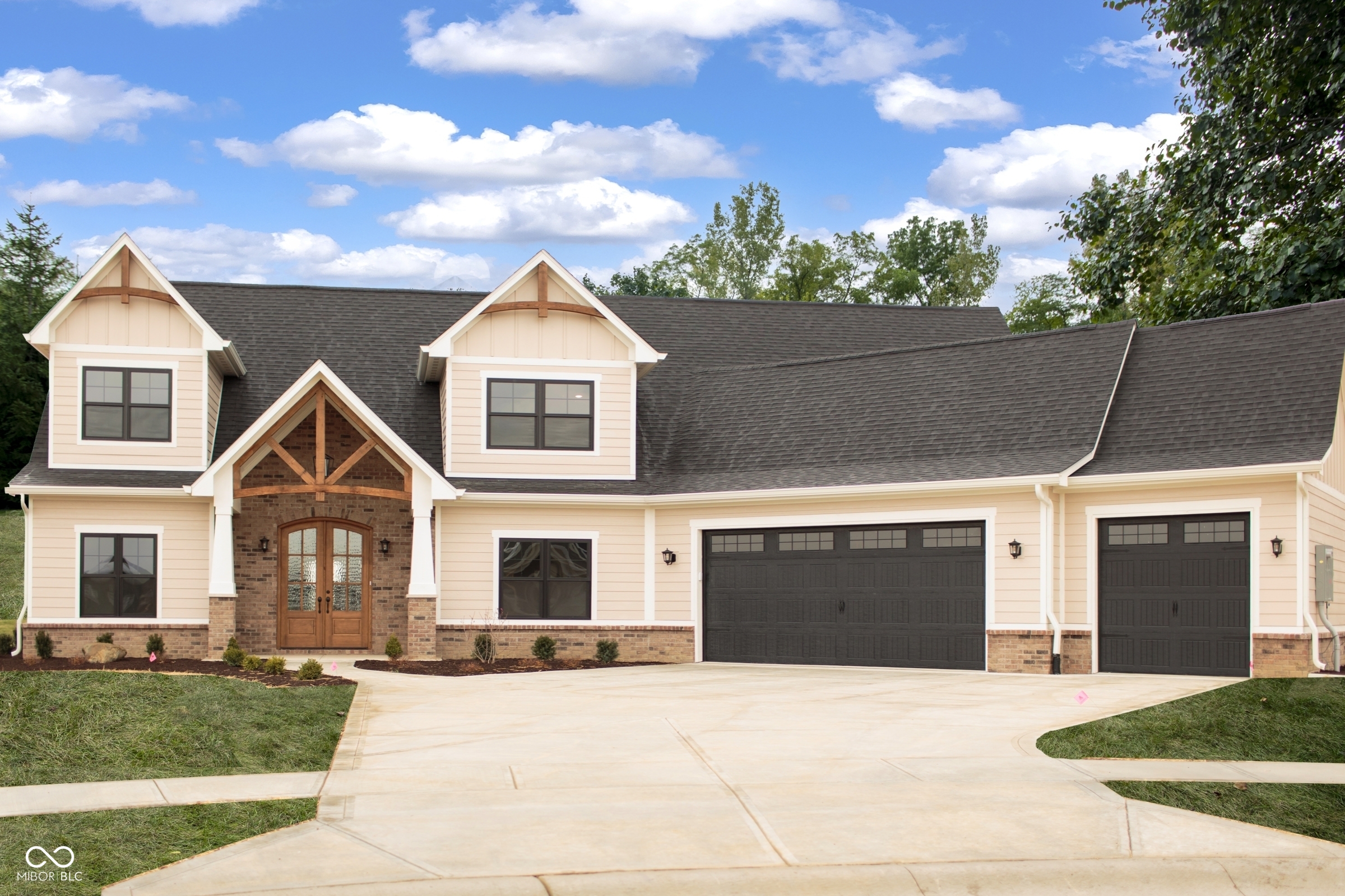 Photo of 13562 Creekridge Lane, Fishers, IN 46055
