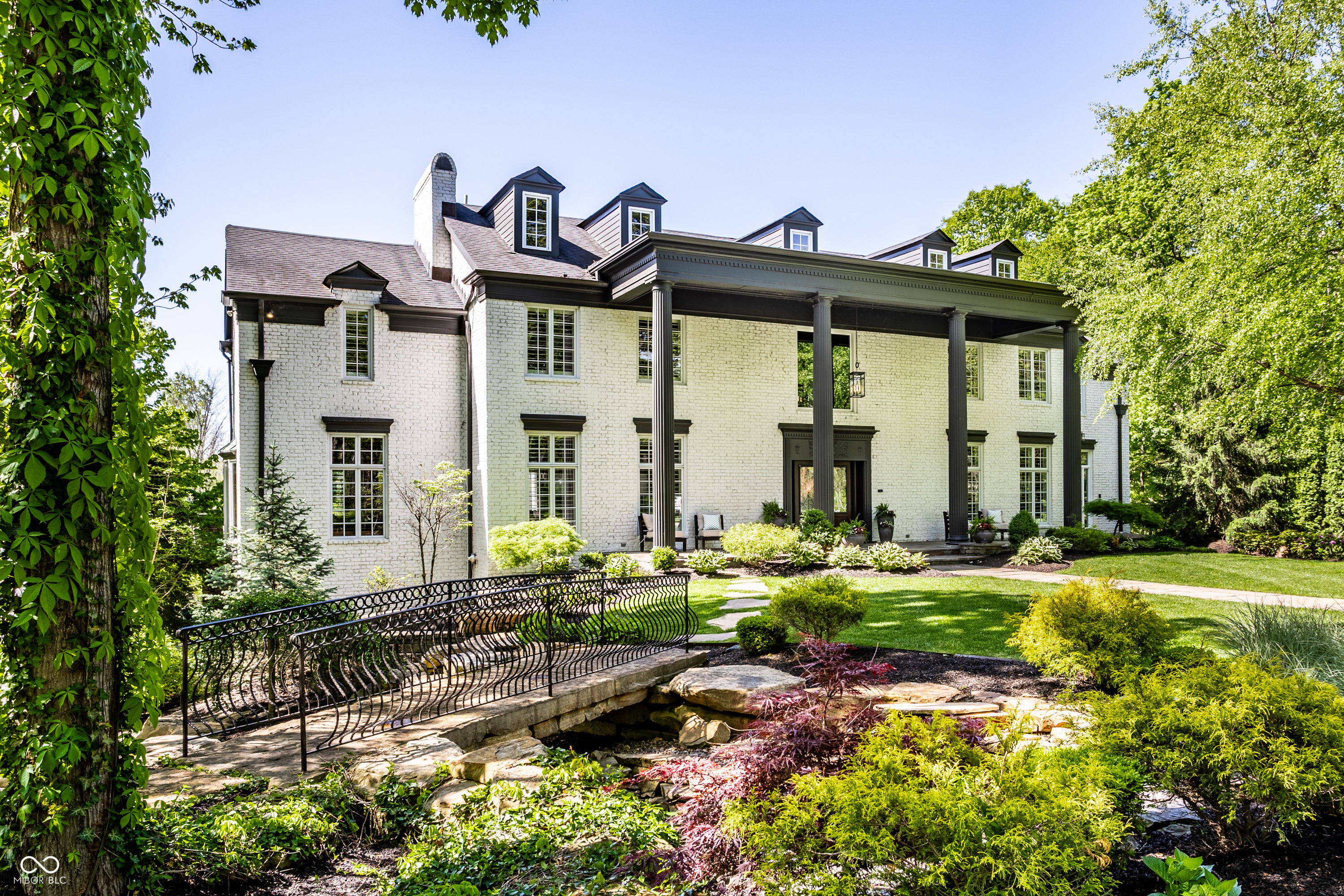 Photo of 7779 Ridge Road, Indianapolis, IN 46240