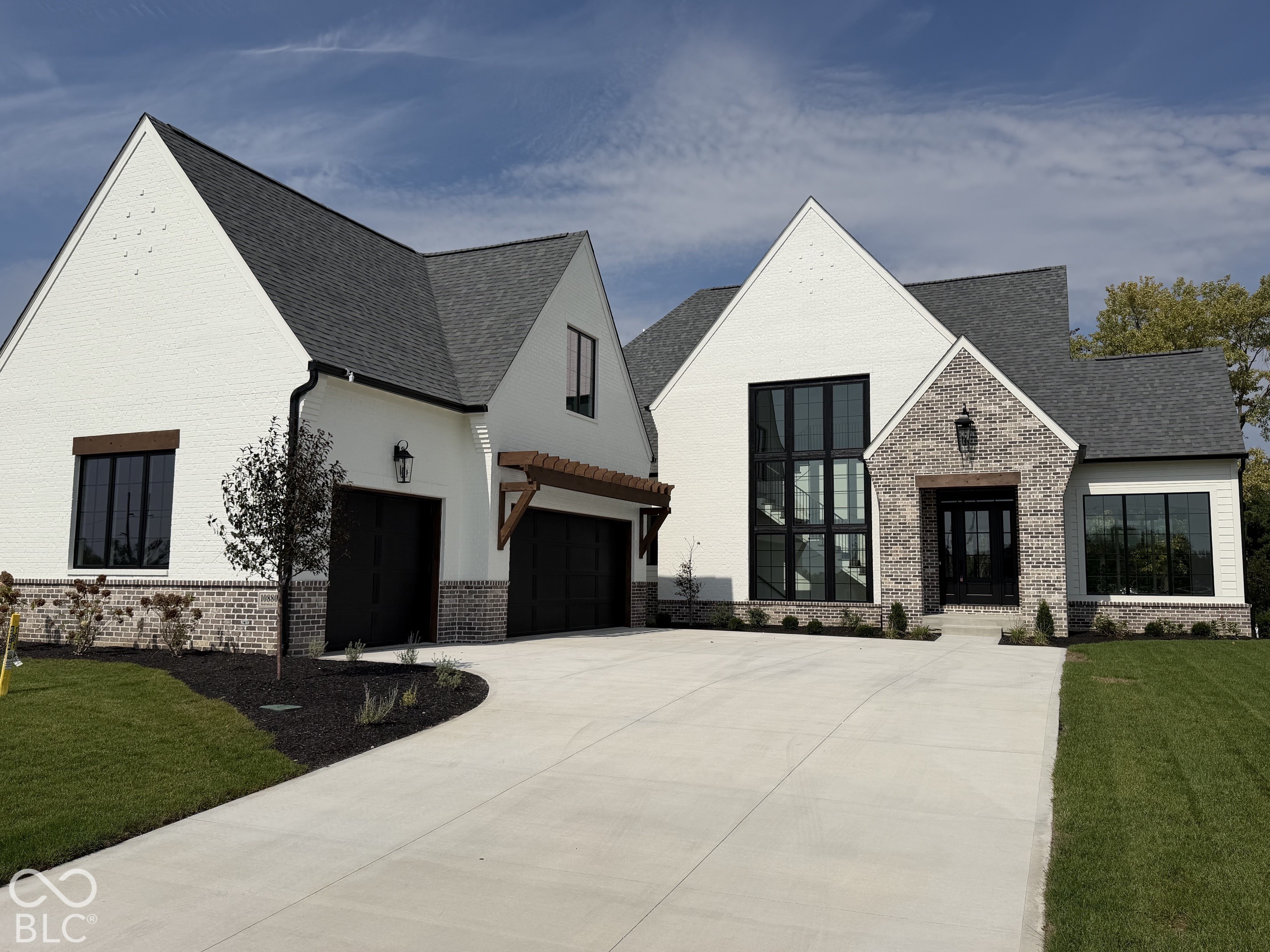 Photo of 10880 Dartmoor Court, Zionsville, IN 46077