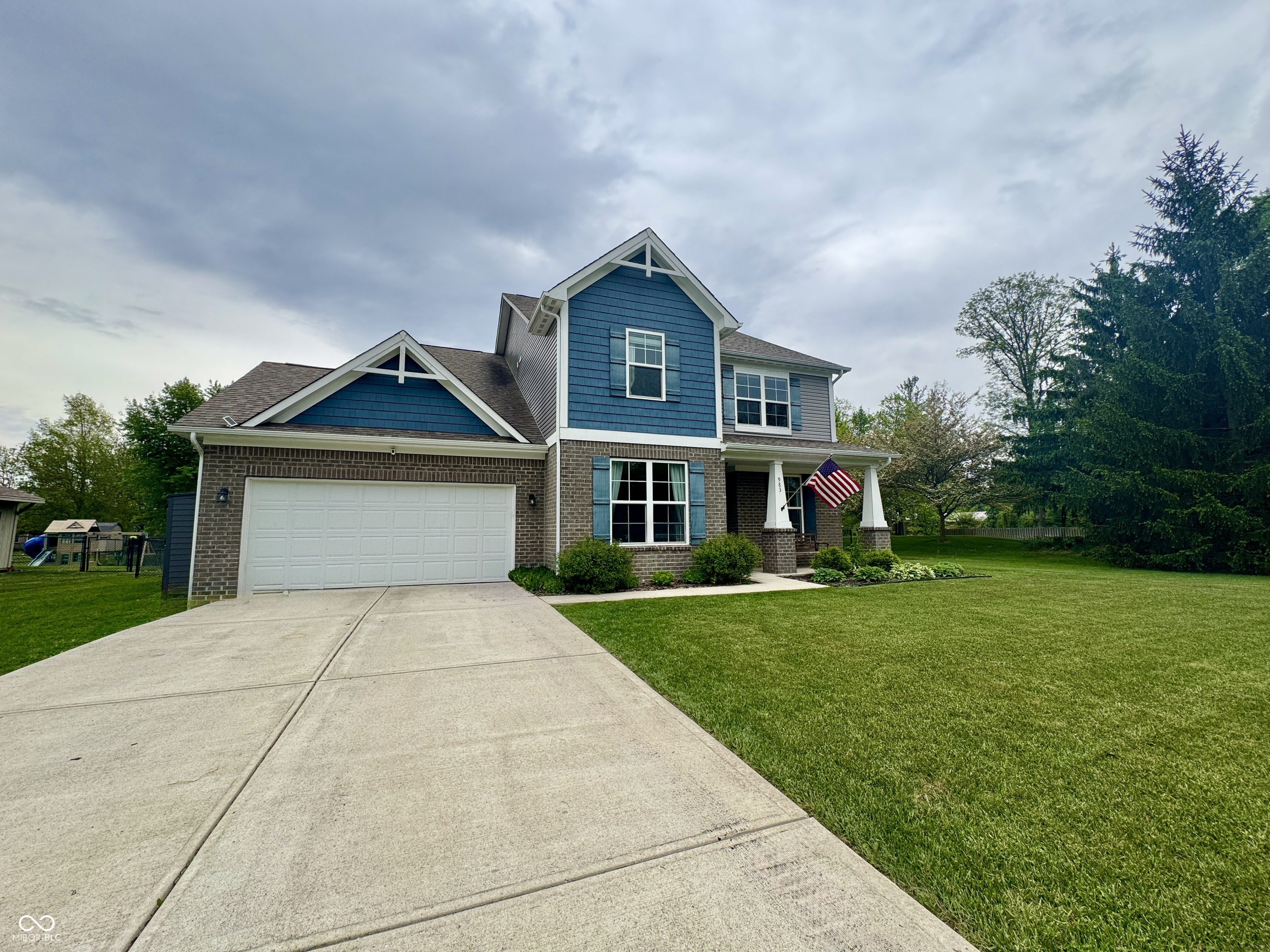 Photo of 983 S Raylee Garden Drive, New Palestine, IN 46163