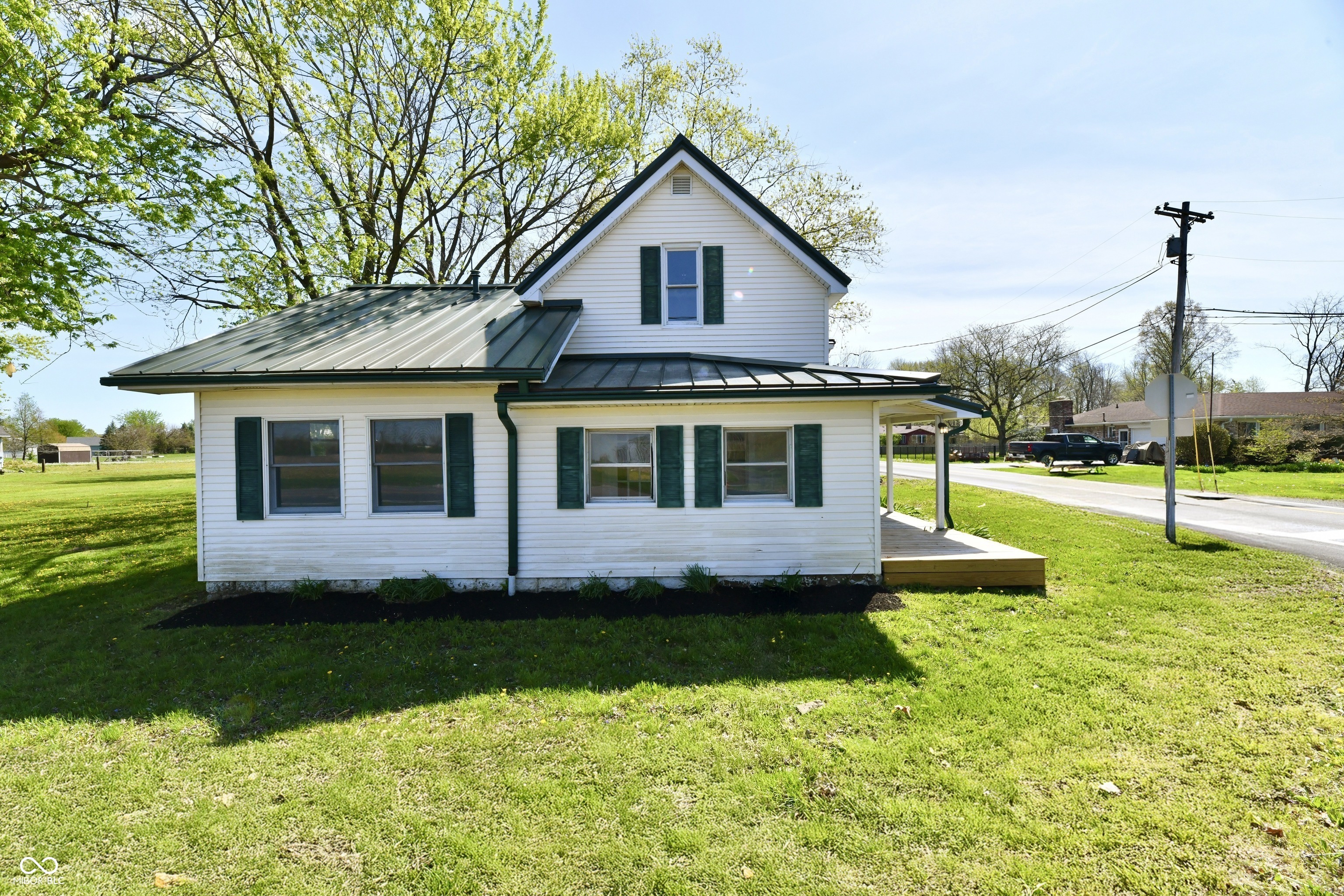 Photo of 4992 W 100 S, New Palestine, IN 46163