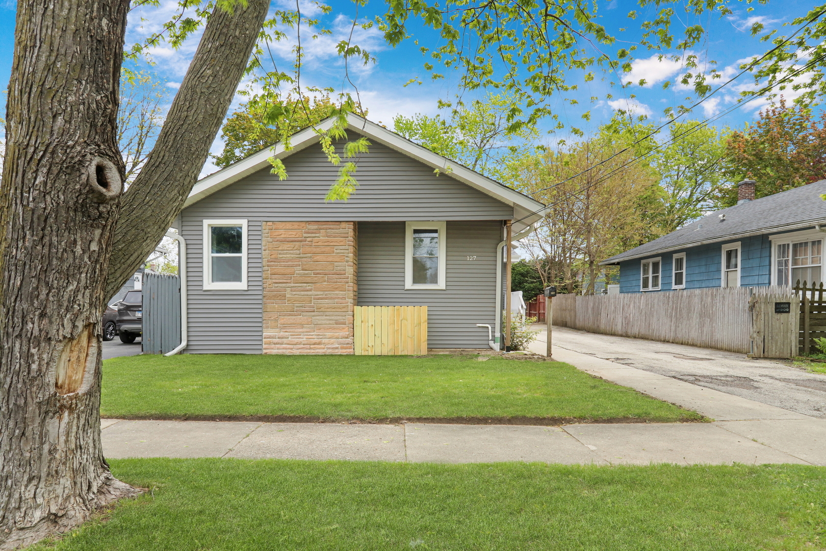 Photo of 127 N Victory Street, Waukegan, IL 60085