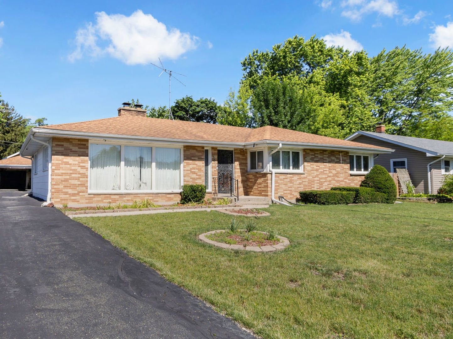 Photo of 508 N Metropolitan Avenue, Waukegan, IL 60085