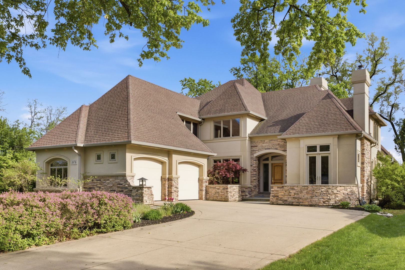 Photo of 1076 Prairie Avenue, Naperville, IL 60540