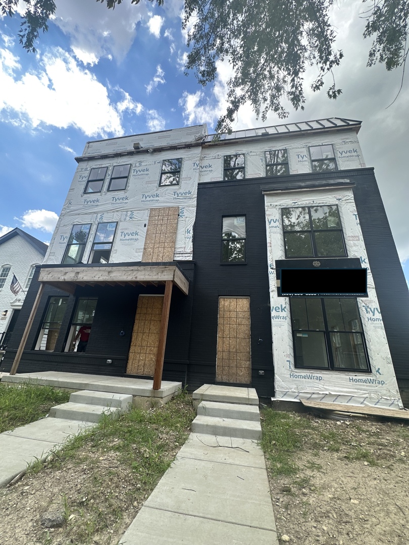 Photo of 322 E 4th Avenue, Naperville, IL 60540