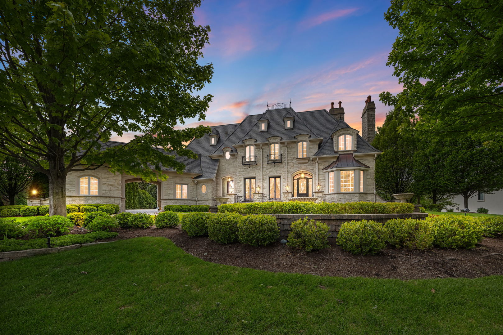 Photo of 50 Baybrook Lane, Oak Brook, IL 60523