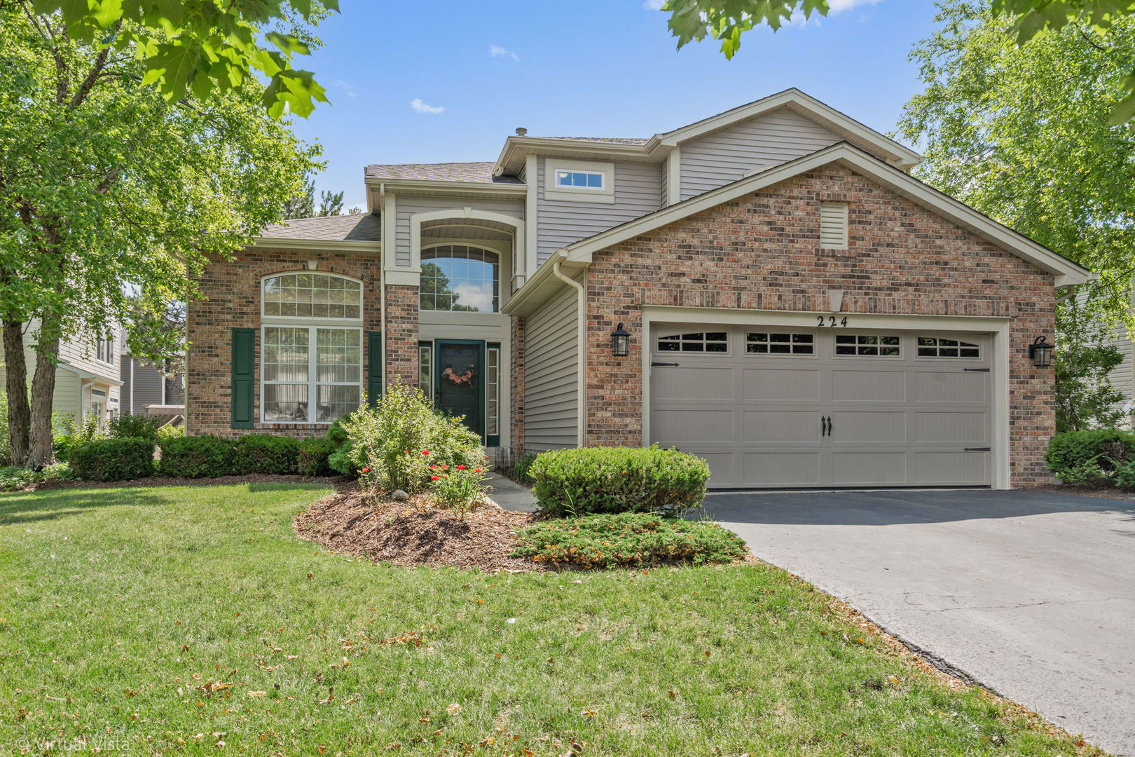 Photo of 224 Willow Bend, Bolingbrook, IL 60490