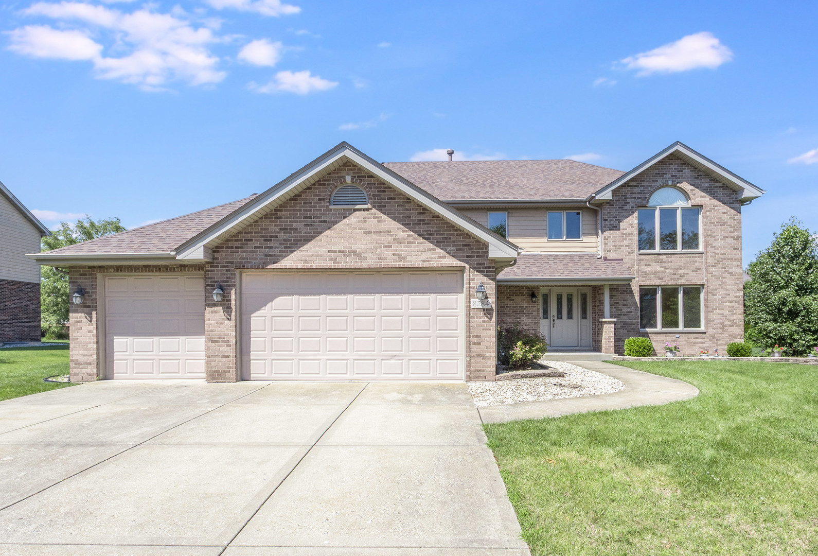 Photo of 8284 BROOKHAVEN Drive, Frankfort, IL 60423