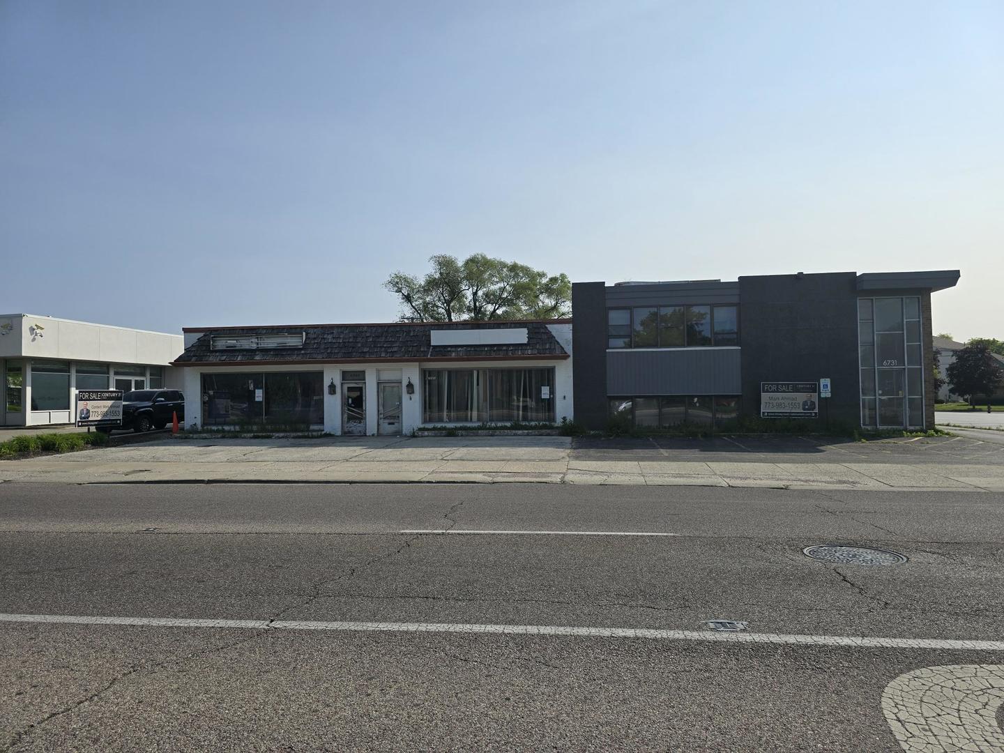 Photo of 6731-6733 N Lincoln Avenue, Lincolnwood, IL 60712