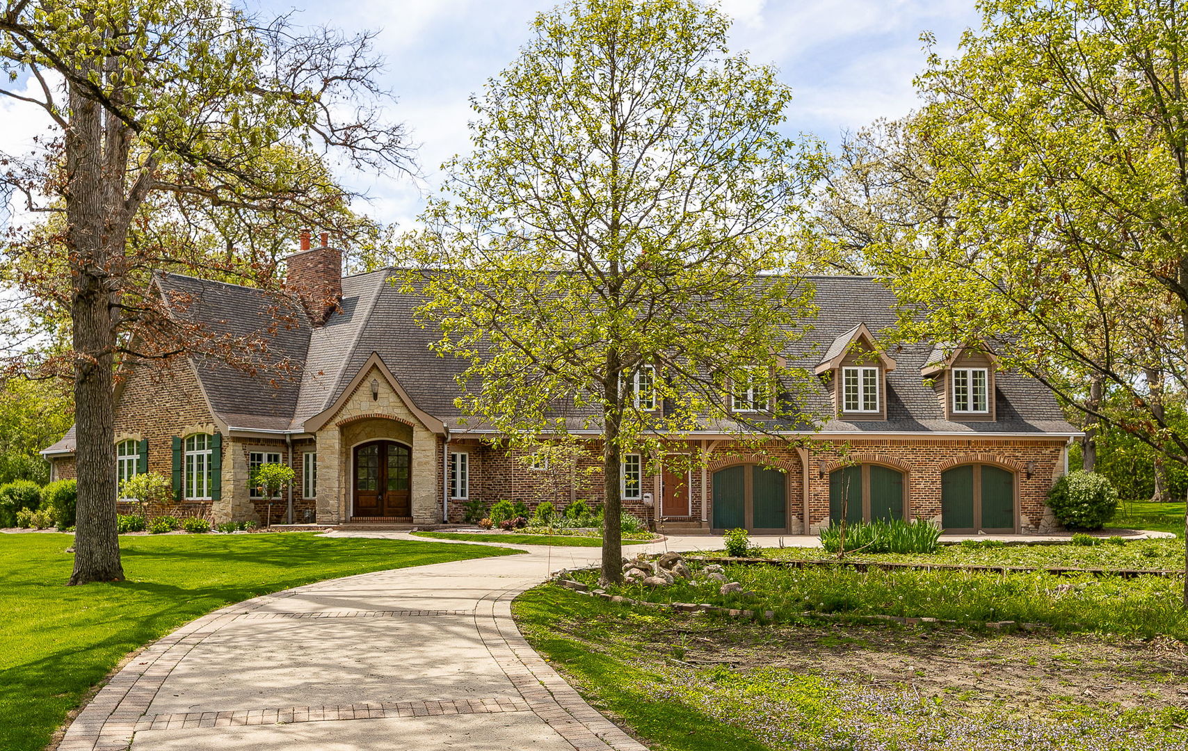 Photo of 7S460 Donwood Drive, Naperville, IL 60540