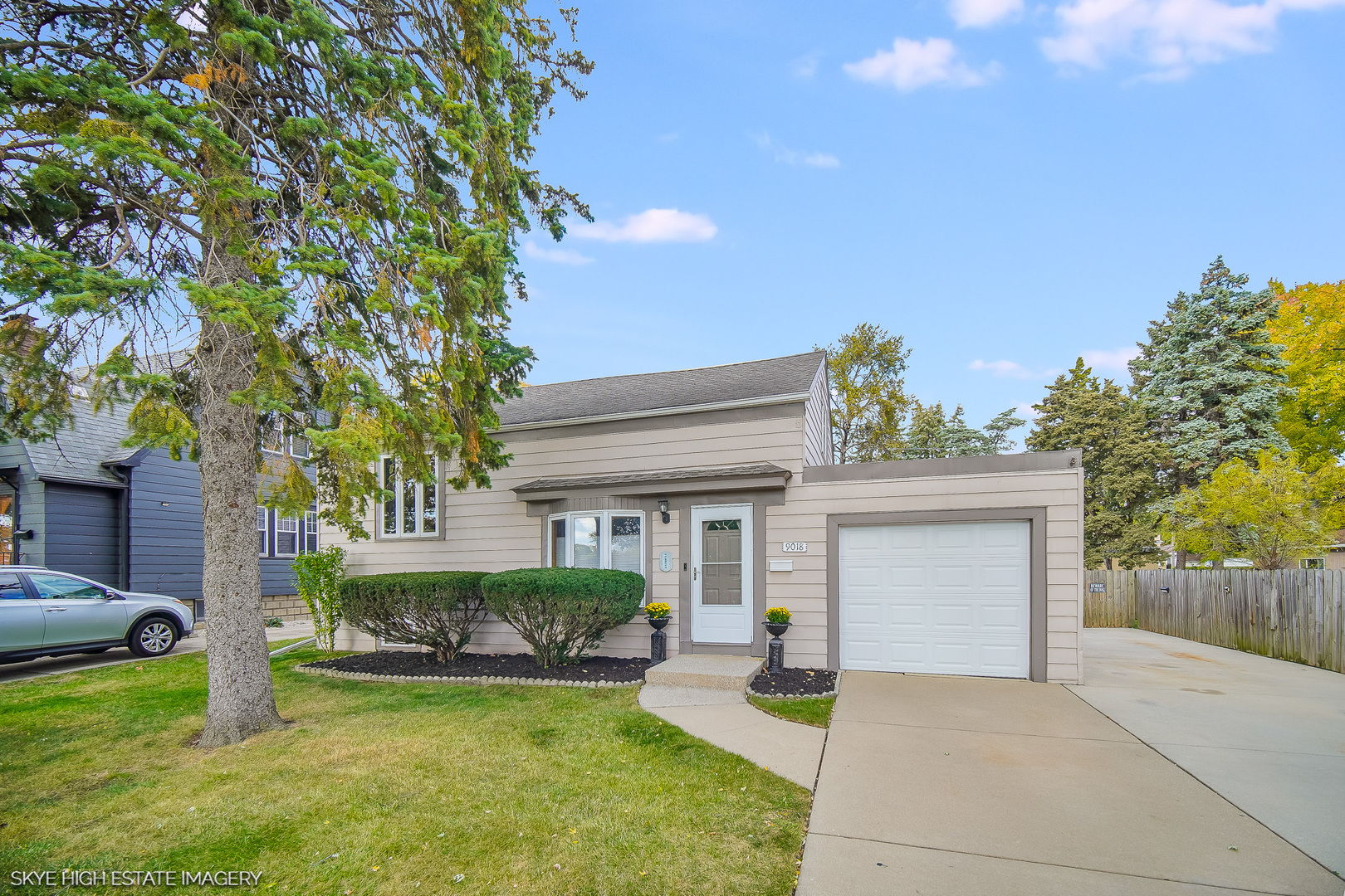 Photo of 9018 Roach Avenue, Brookfield, IL 60513