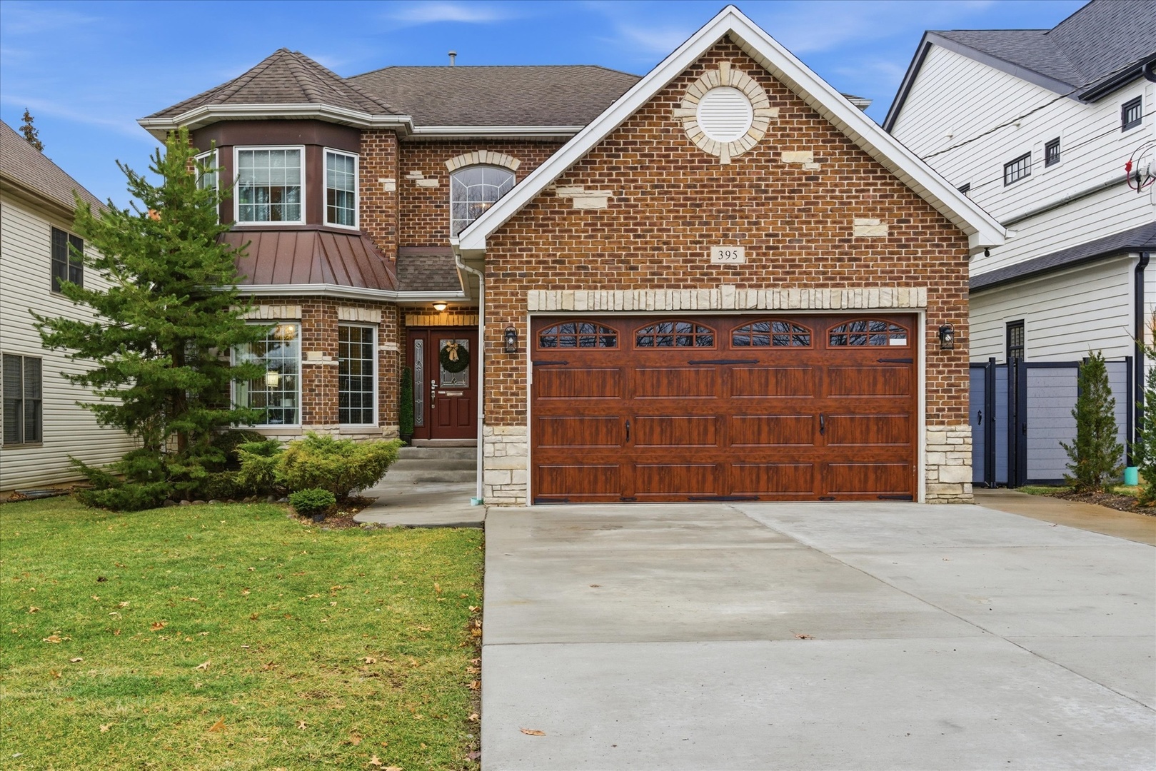 Photo of 395 S Scott Street, Elmhurst, IL 60126